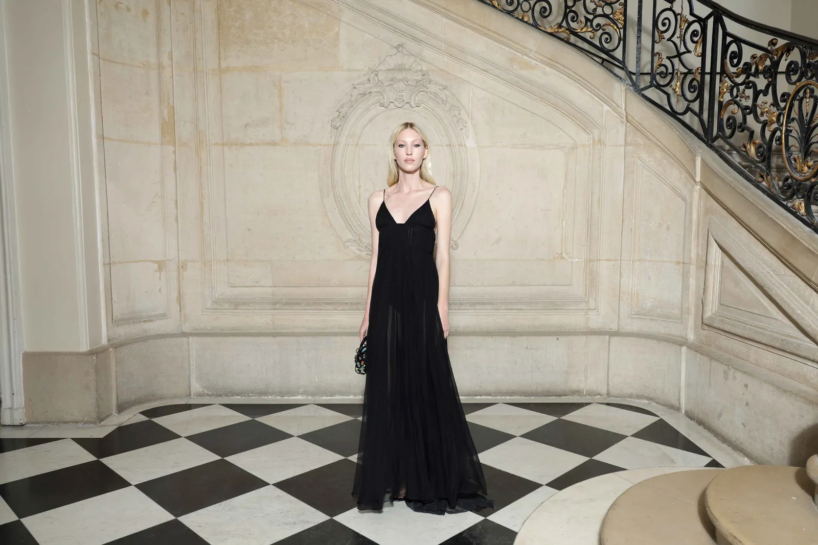 Deretan Gaya Chic Selebriti Hadiri Dior Haute Couture Show