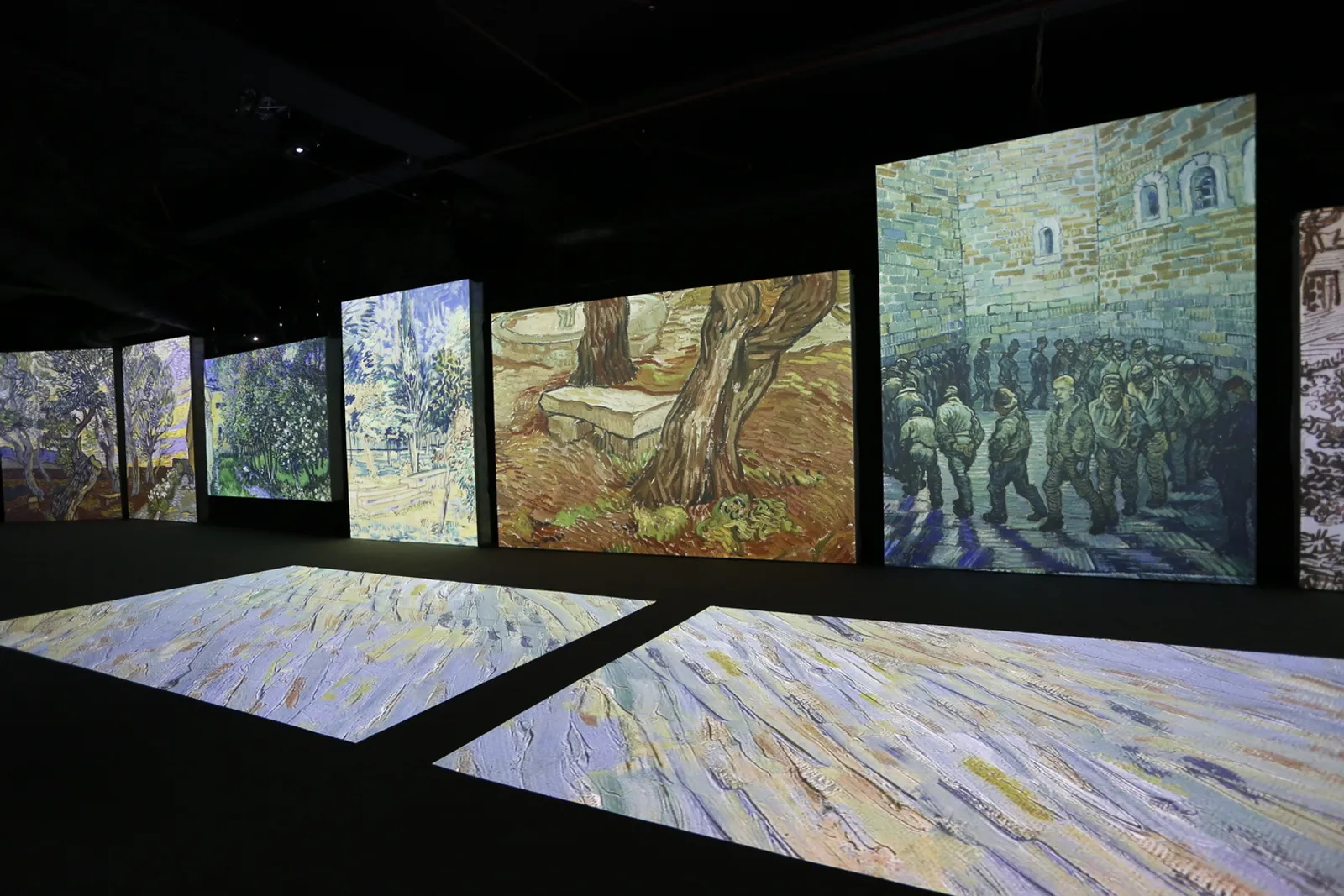 Menikmati Pengalaman Multi-Sensori di Van Gogh Alive Jakarta