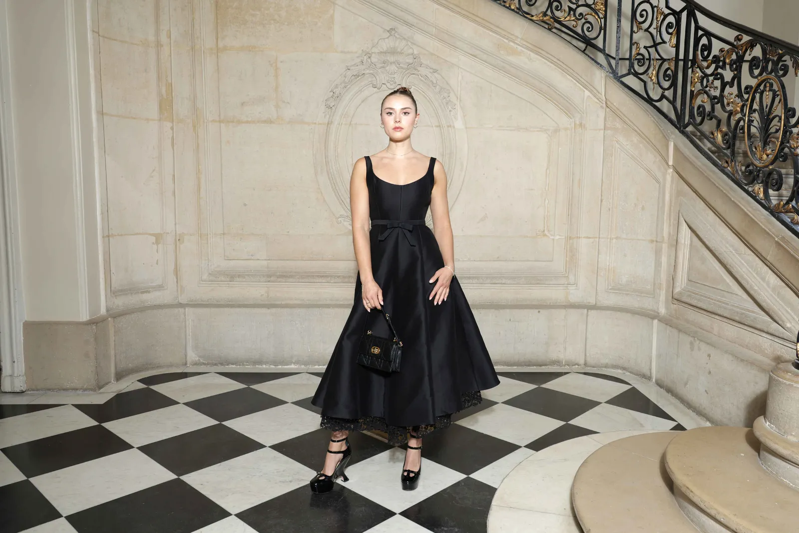 Deretan Gaya Chic Selebriti Hadiri Dior Haute Couture Show