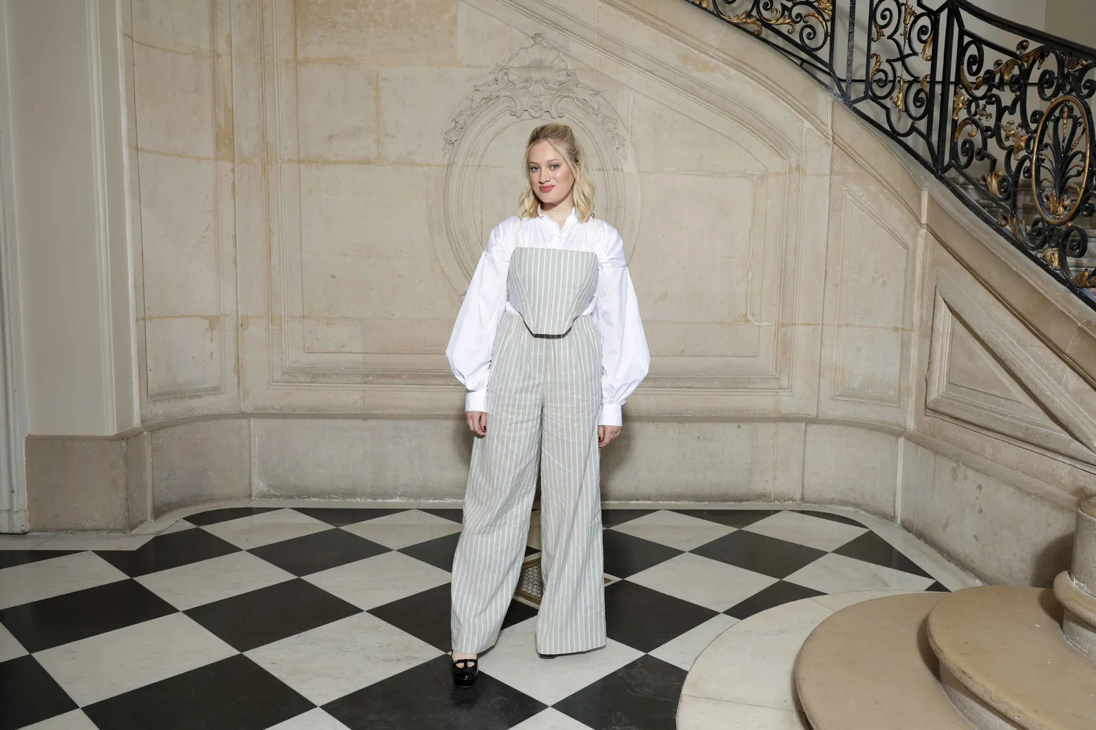 Deretan Gaya Chic Selebriti Hadiri Dior Haute Couture Show