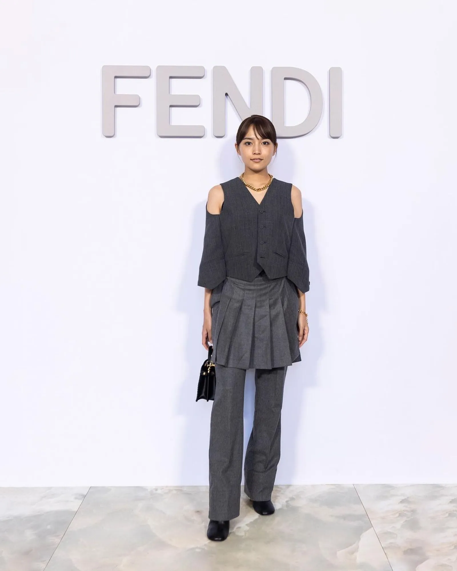 Gaya Para Artis Hadiri Fashion Show Fendi Fall Couture 2023