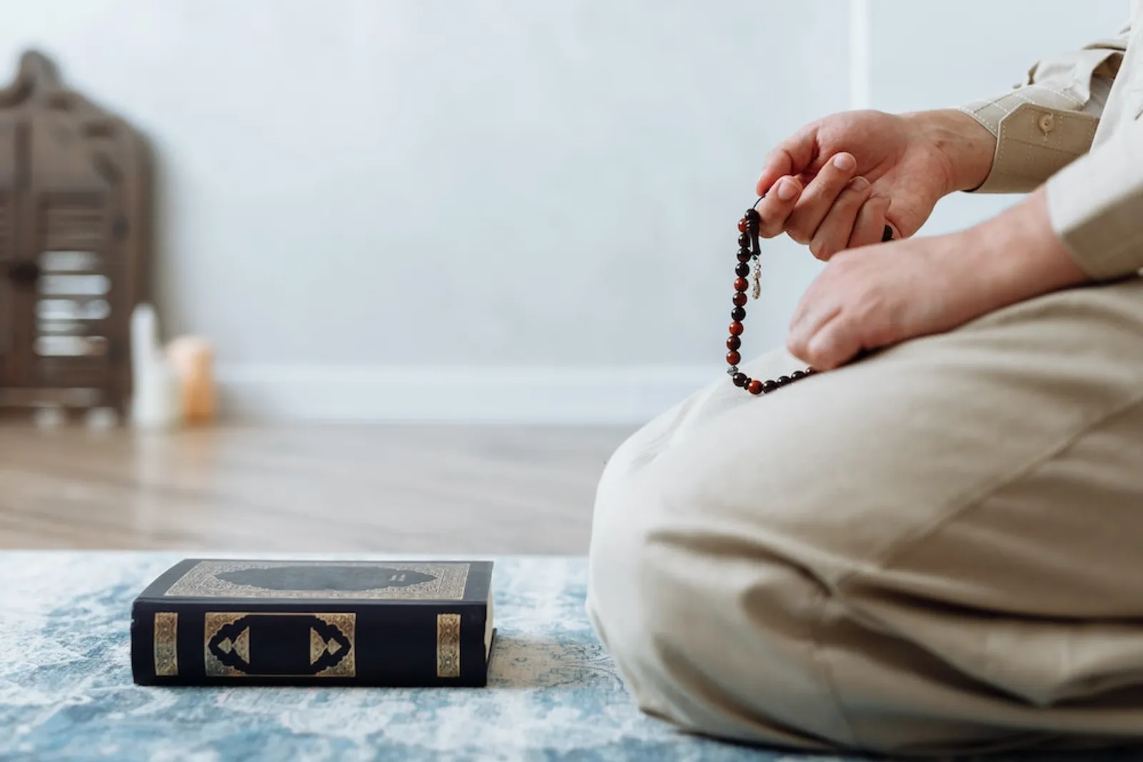 Doa Sholat Tarawih Latin, Arab, dan Artinya Lengkap