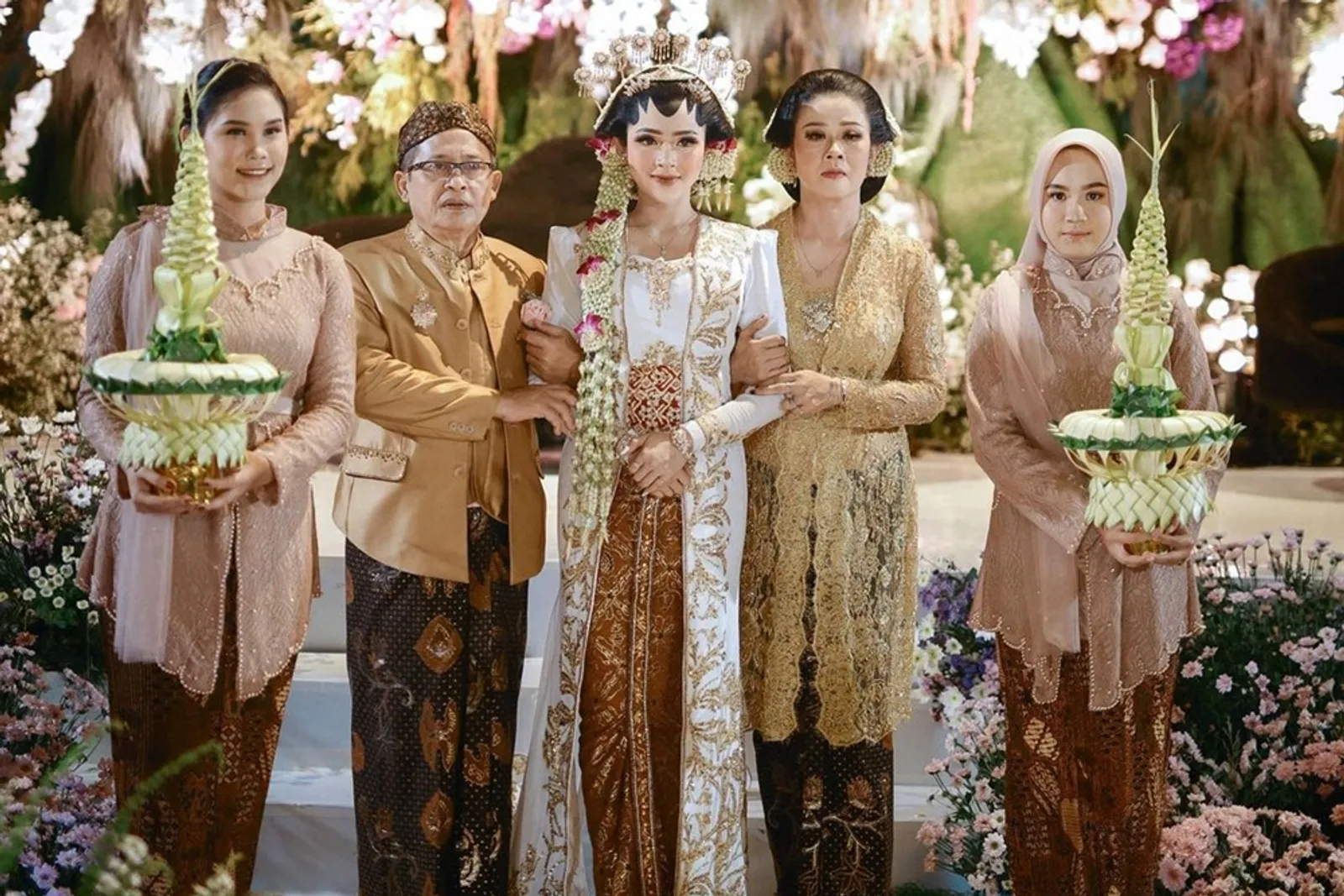 Filosofi, Makna, dan Aturan Kembar Mayang dalam Pernikahan Adat Jawa