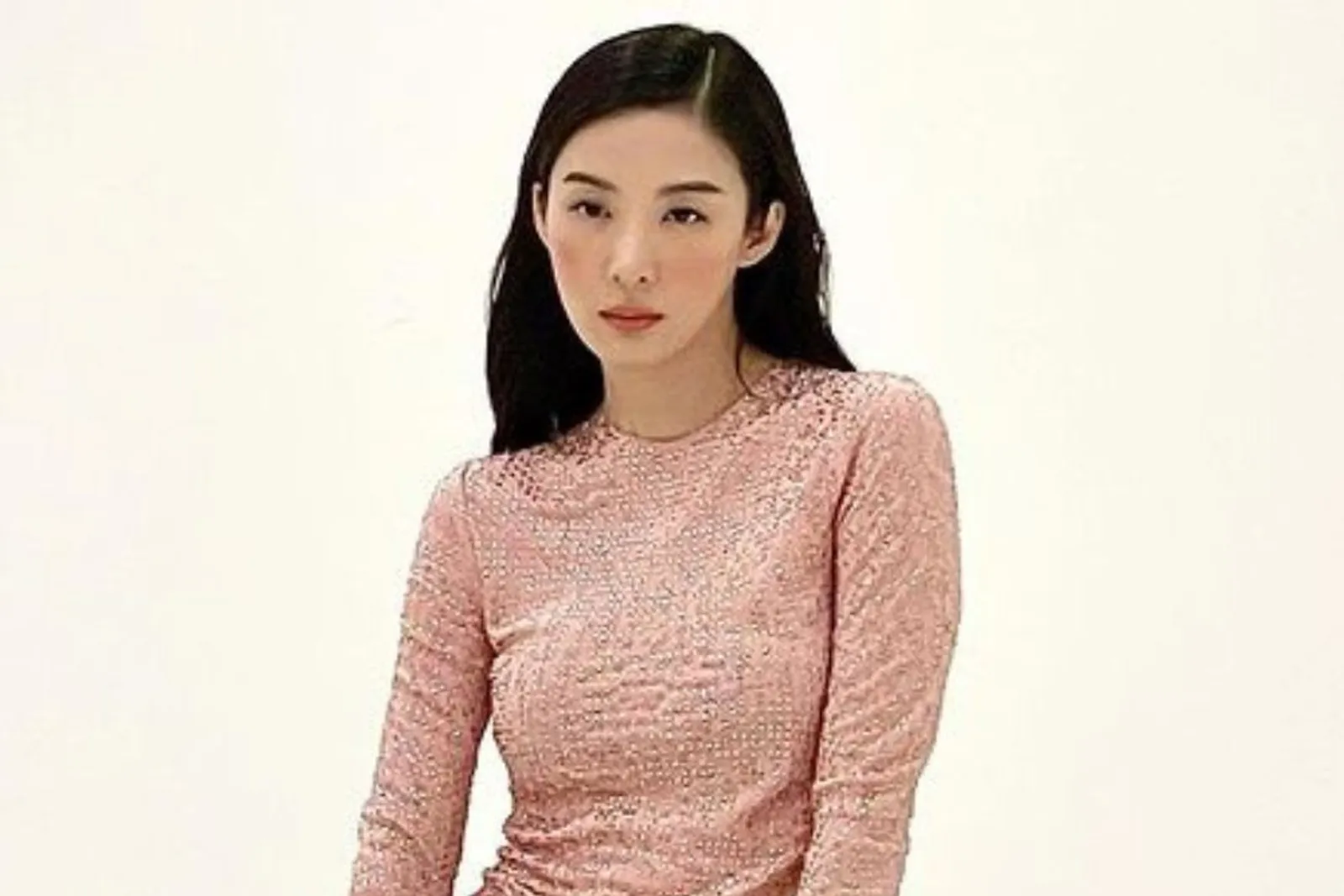 Pesona Lee Chung Ah, Bintang 'Celebrity' yang Jadi Sorotan 