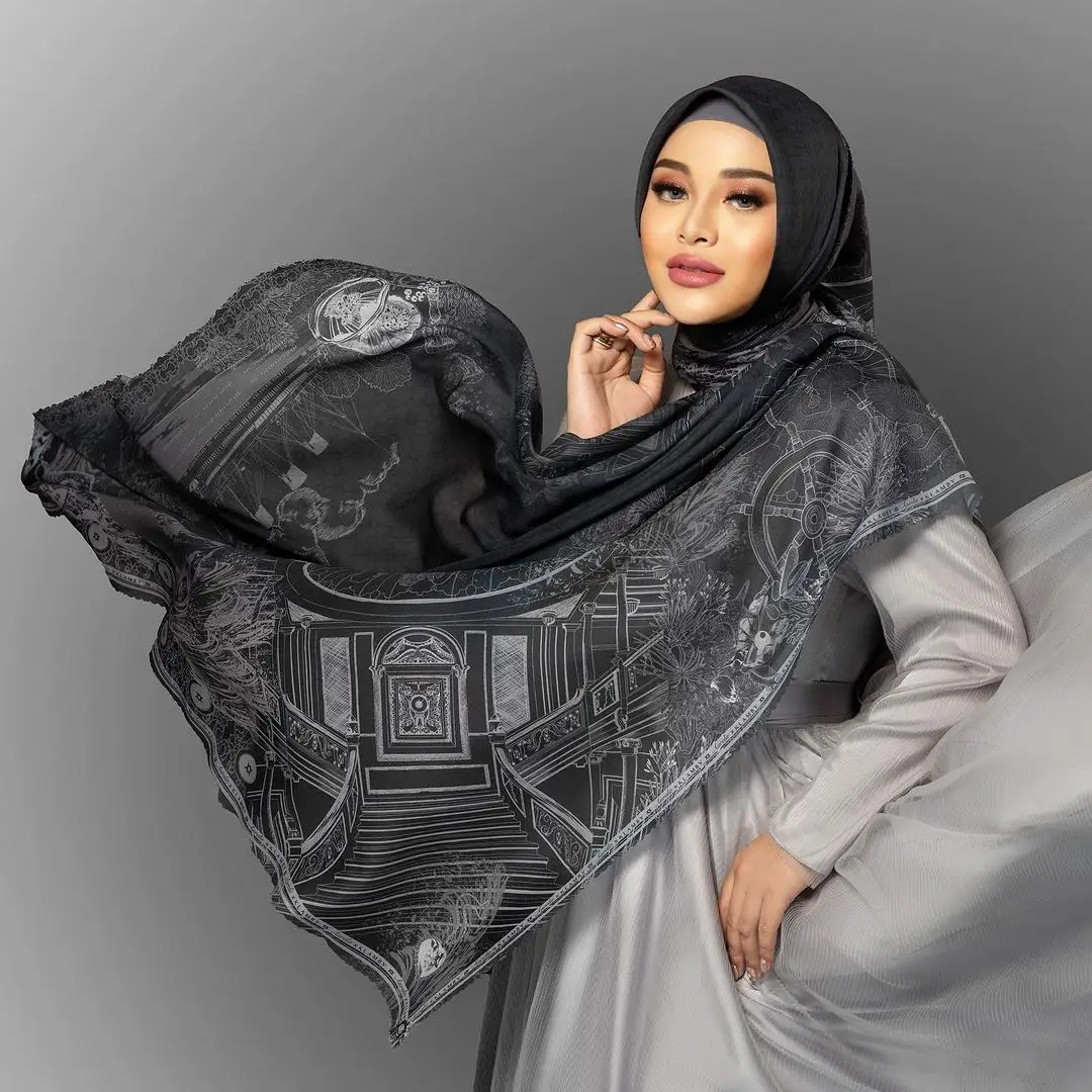 Kolaborasi Klamby x Aurel Hermansyah, Rilis Scarf Bertema 'Titanic'