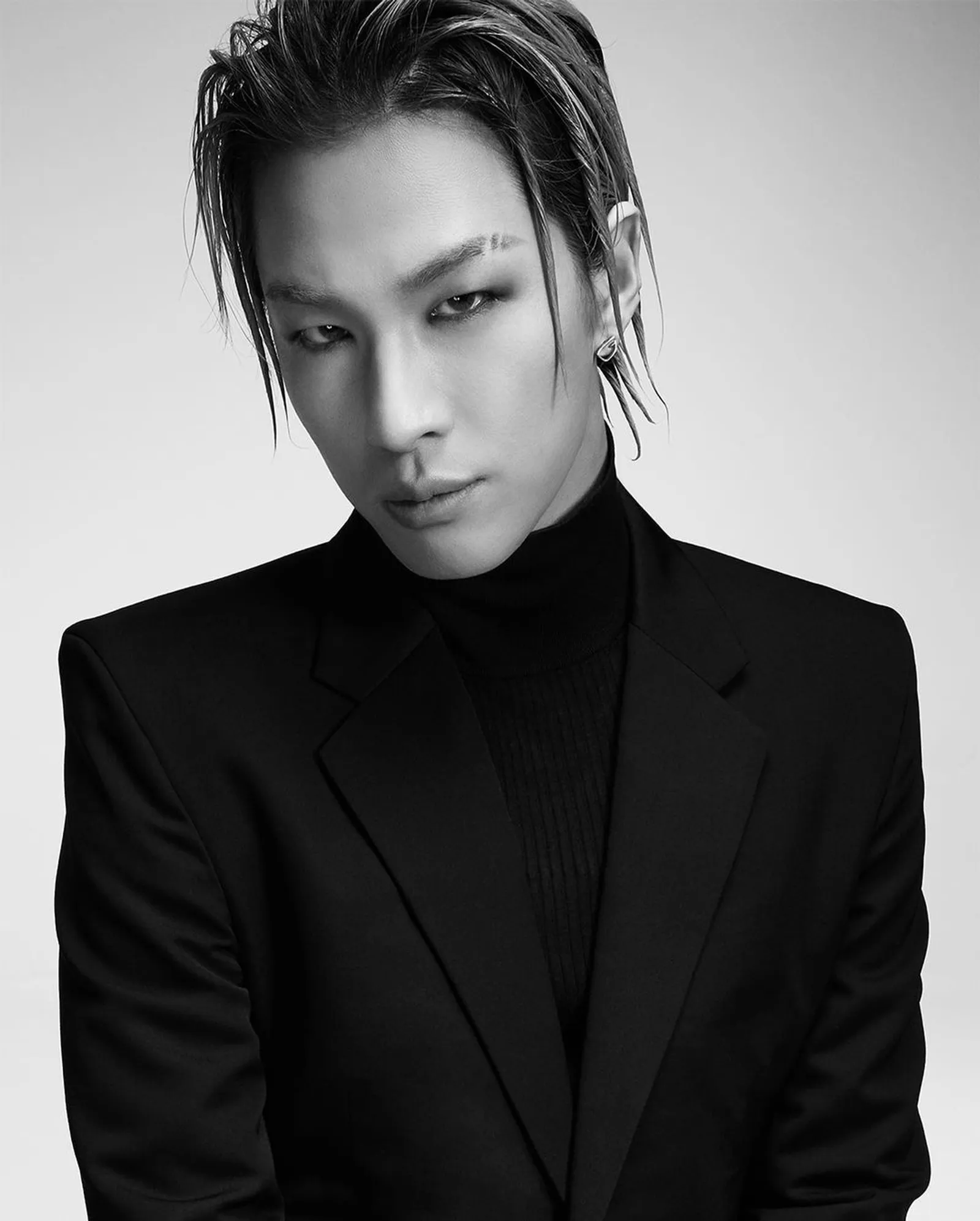 Taeyang Bintangi Campaign Givenchy Menswear Terbaru