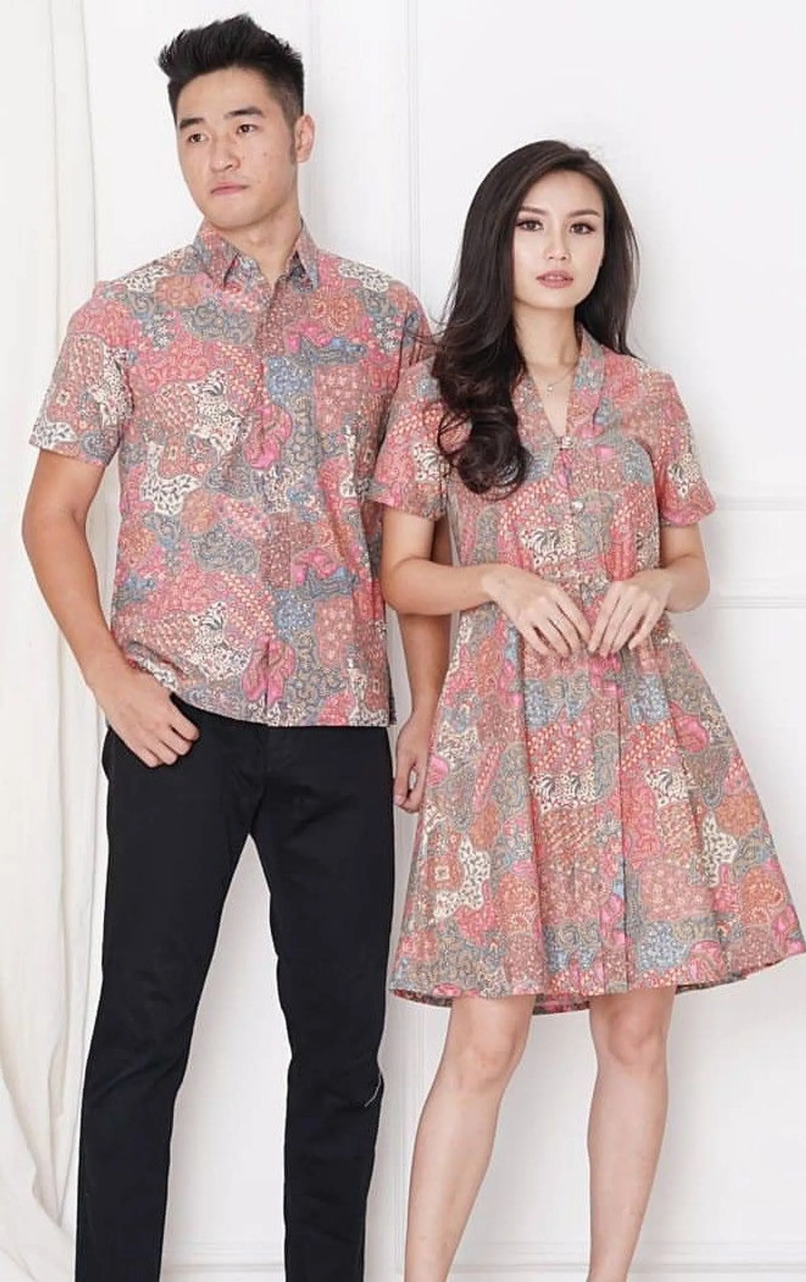 10 Rekomendasi Batik Couple untuk Tampil Serasi dan Stylish