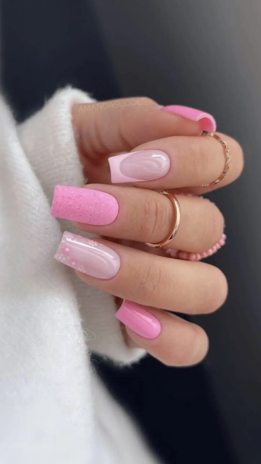 Maksimalkan Look Barbie-mu dengan Nail Art Ini!