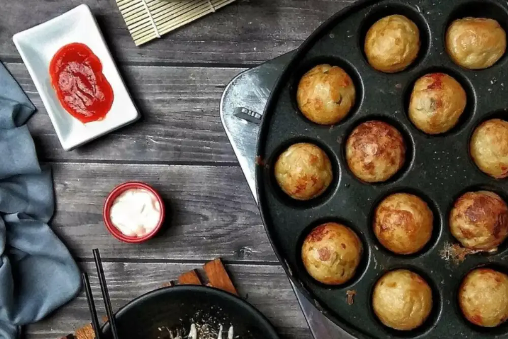 6 Resep Takoyaki Enak Berbagai Isian, Lembut dan Mudah Dibuat