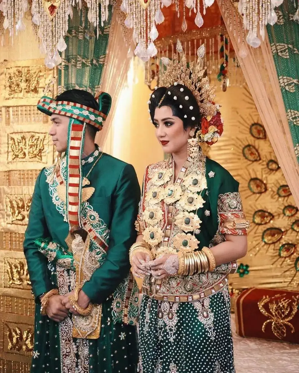 Inspirasi Baju Pengantin Adat Bugis a La Artis Indonesia