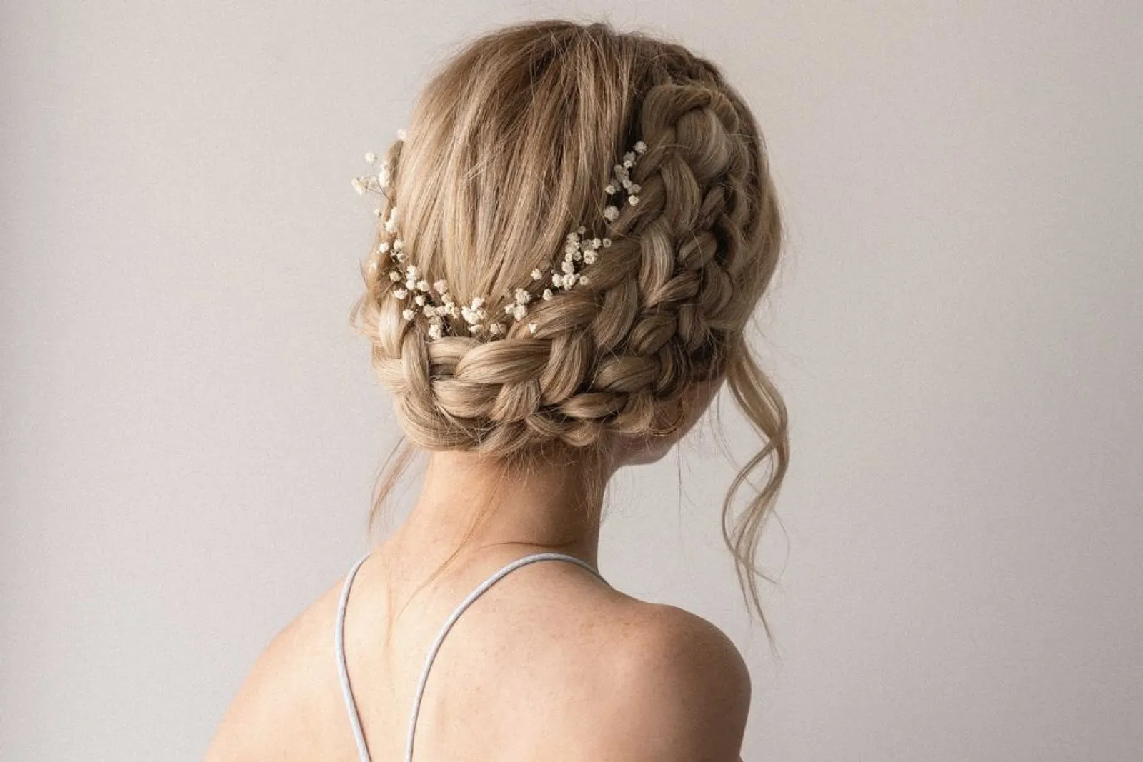 Inspirasi Gaya Rambut untuk Bridesmaid, Simple dan Memikat