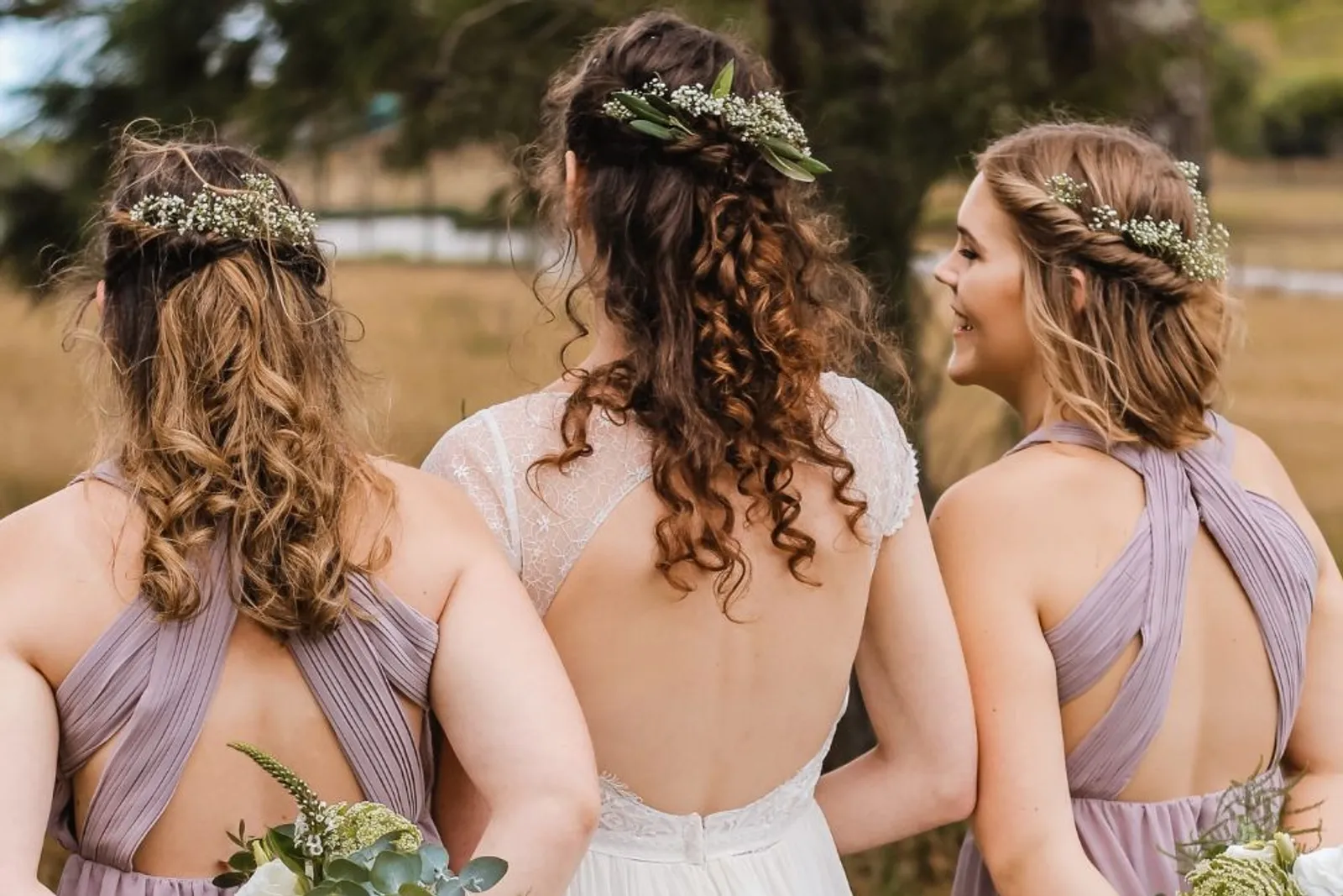 Inspirasi Gaya Rambut untuk Bridesmaid, Simple dan Memikat