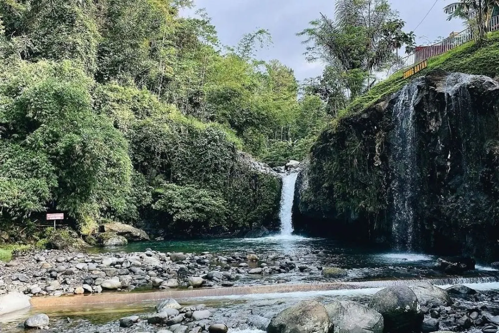 10 Wisata Baturaden yang Cocok Dikunjungi Bersama Keluarga, Favorit!