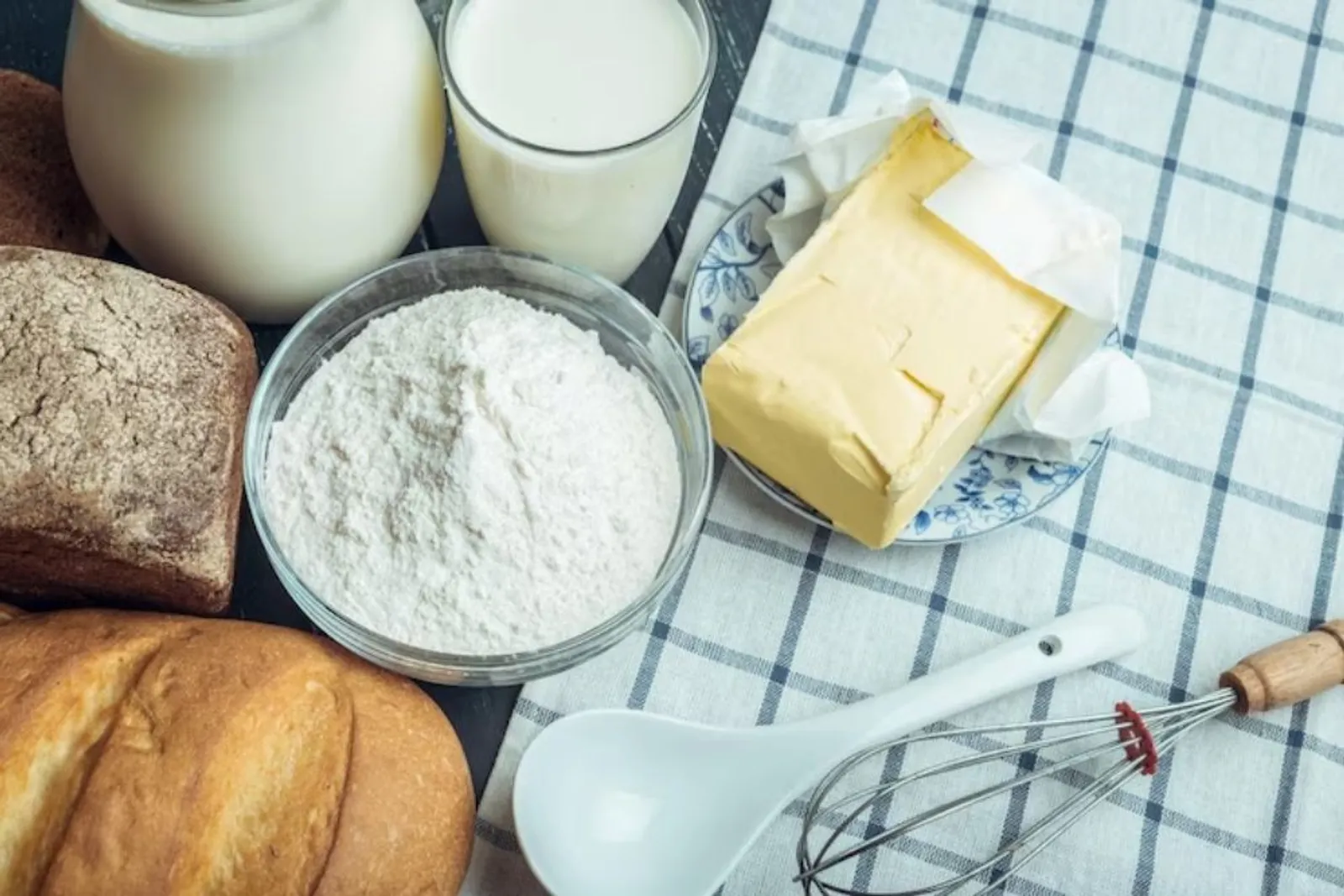 8 Perbedaan Butter dan Margarin yang Harus Kamu Tahu, Jangan Keliru!
