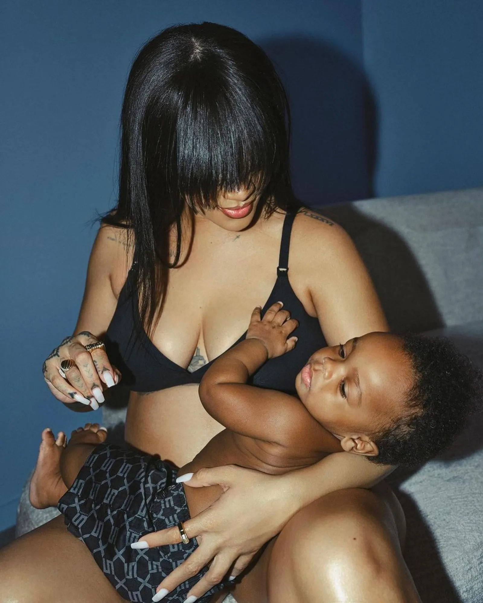 Rihanna Rilis Koleksi Savage x Fenty Maternity Collection