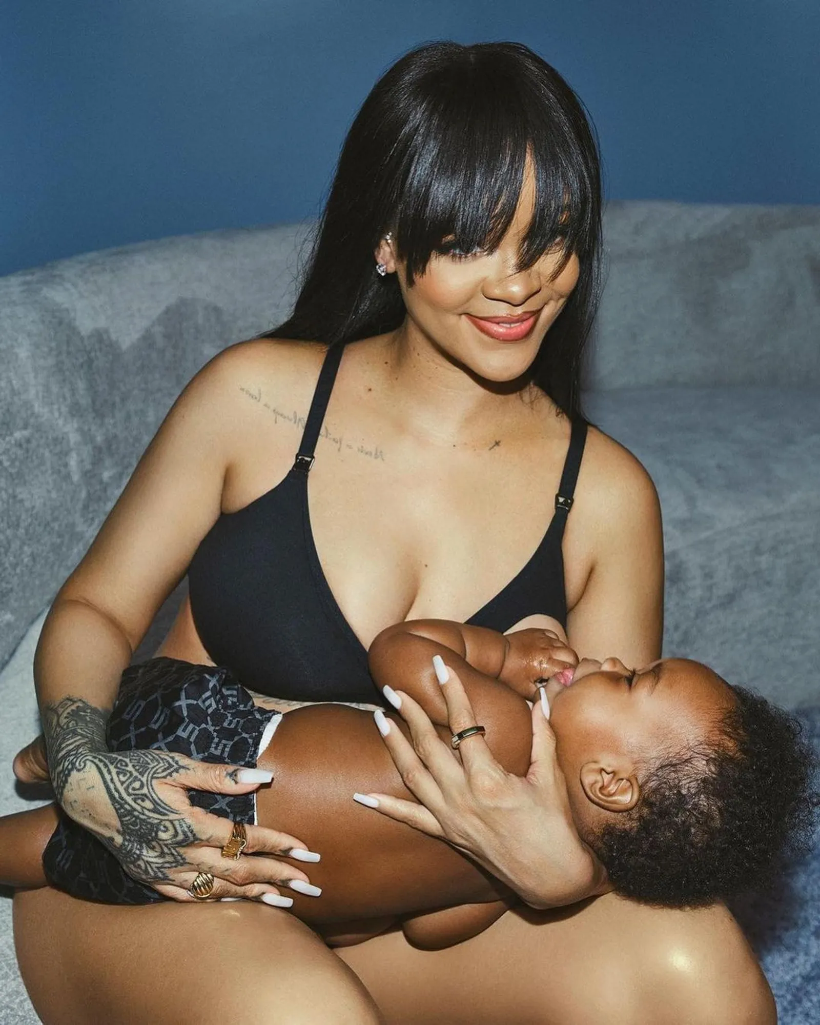 Rihanna Rilis Koleksi Savage x Fenty Maternity Collection