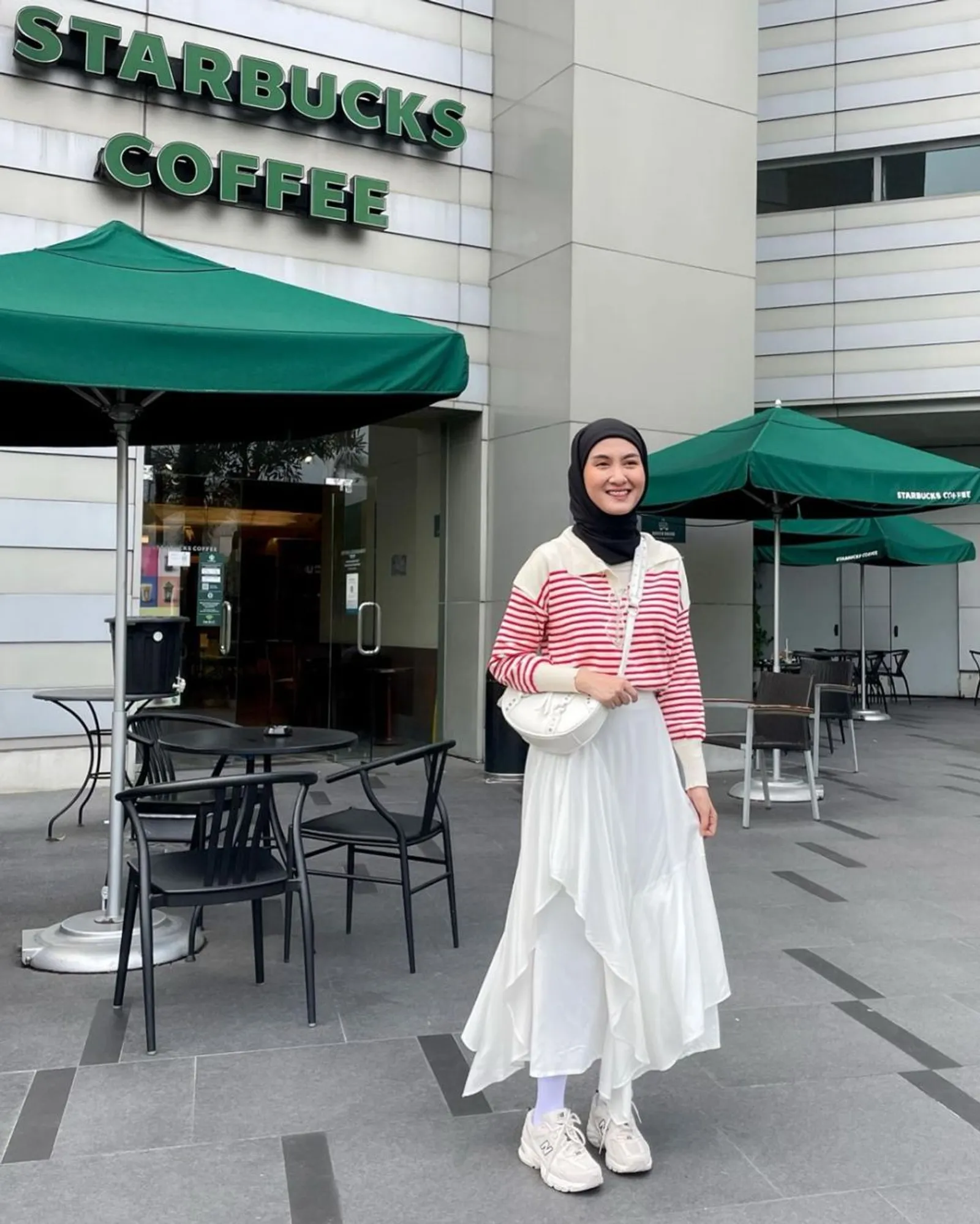 Cara Mix & Match Outfit Hijab untuk Meriahkan HUT RI ke-78