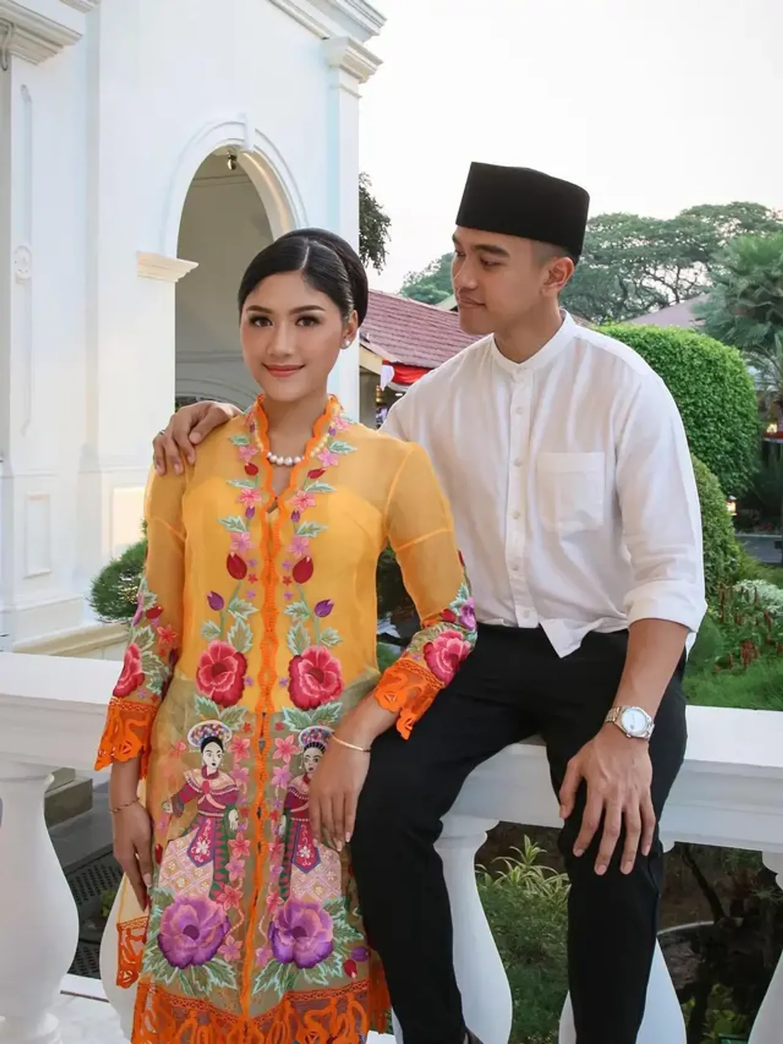 Gaya Kompak Kaesang Pangarep & Erina Gudono Jadi Inspirasi OOTD HUT RI