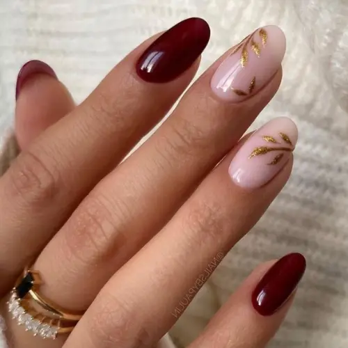 Inspirasi Burgundy Nail Art, Bikin Kuku Terlihat Mewah 