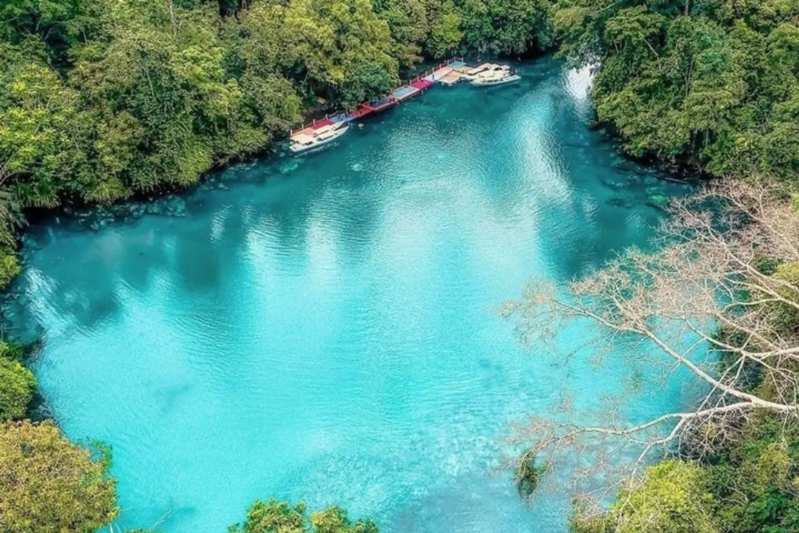 Wisata Danau Labuan Cermin: Lokasi, Aktivitas Seru, dan HTM