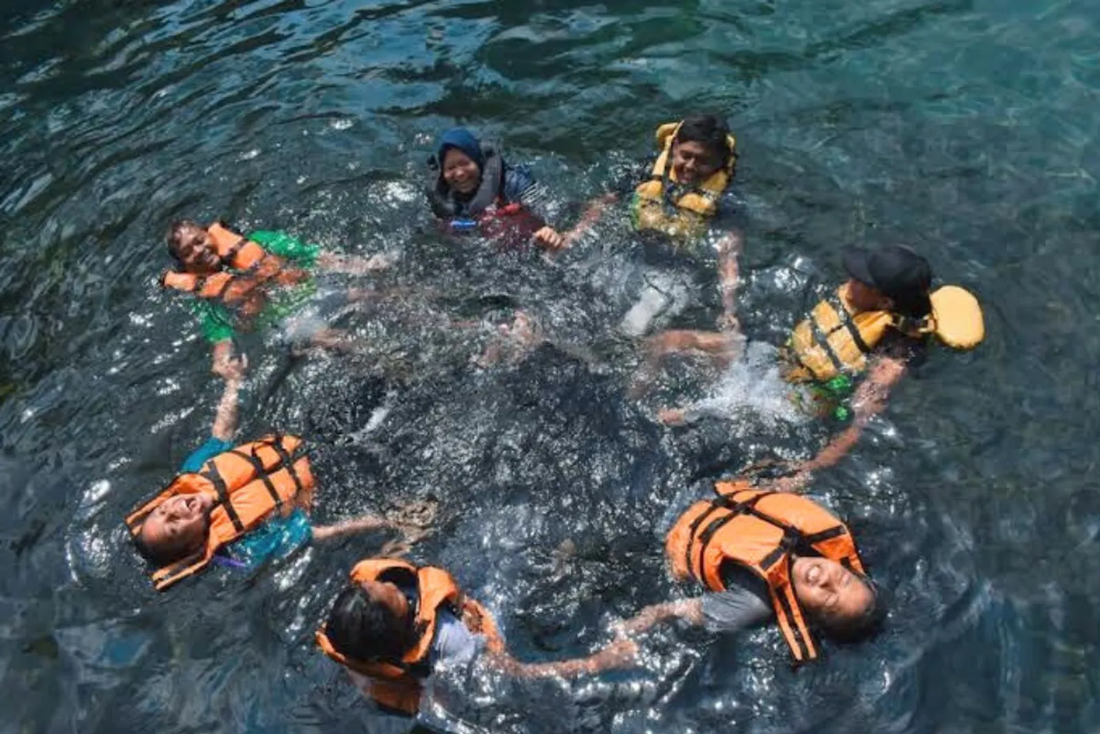 Umbul Ponggok Klaten: Lokasi, Harga Tiket, & Aktivitas Seru