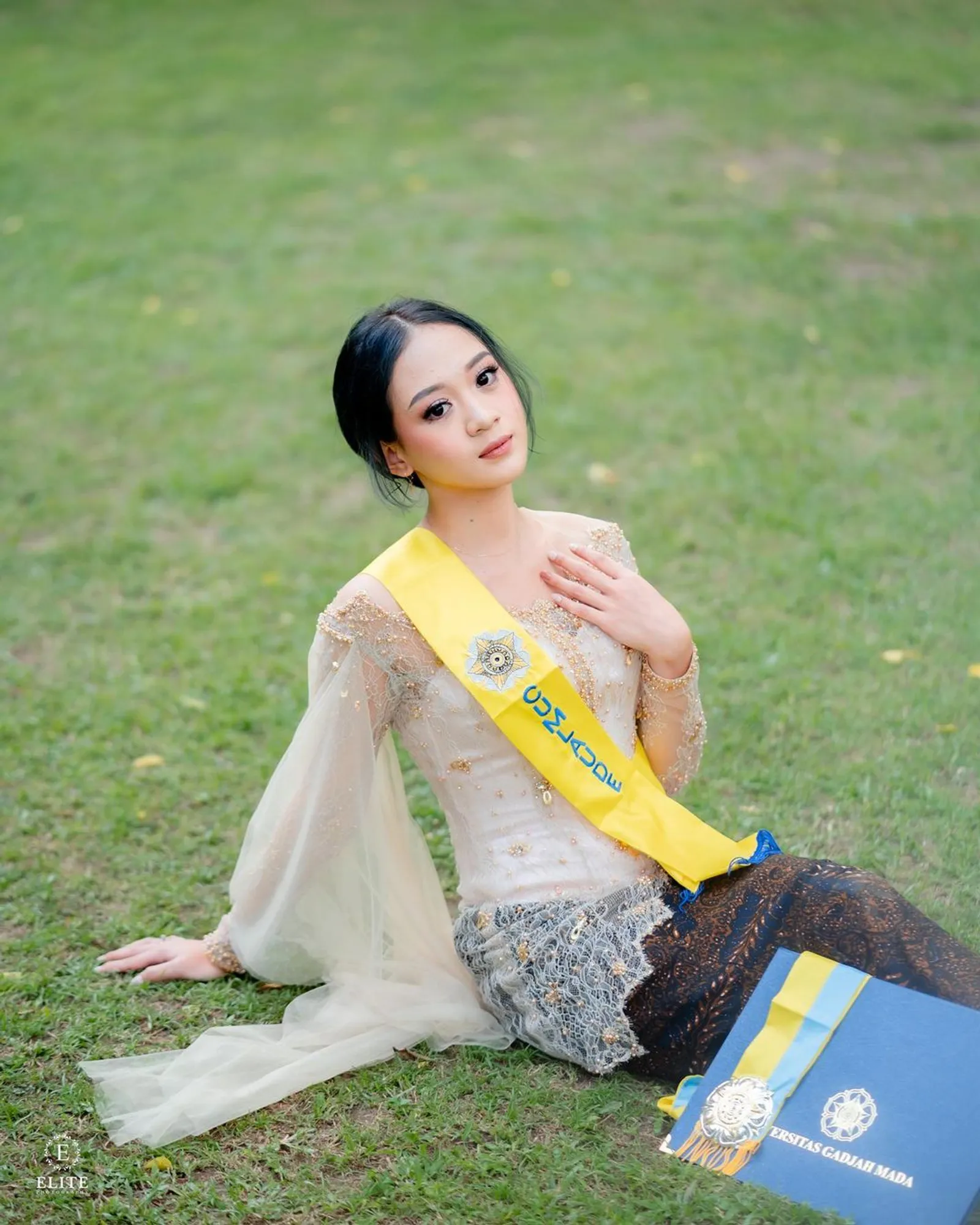 Anti Mati Gaya, Simak Ide Pose Foto Wisuda Sendiri