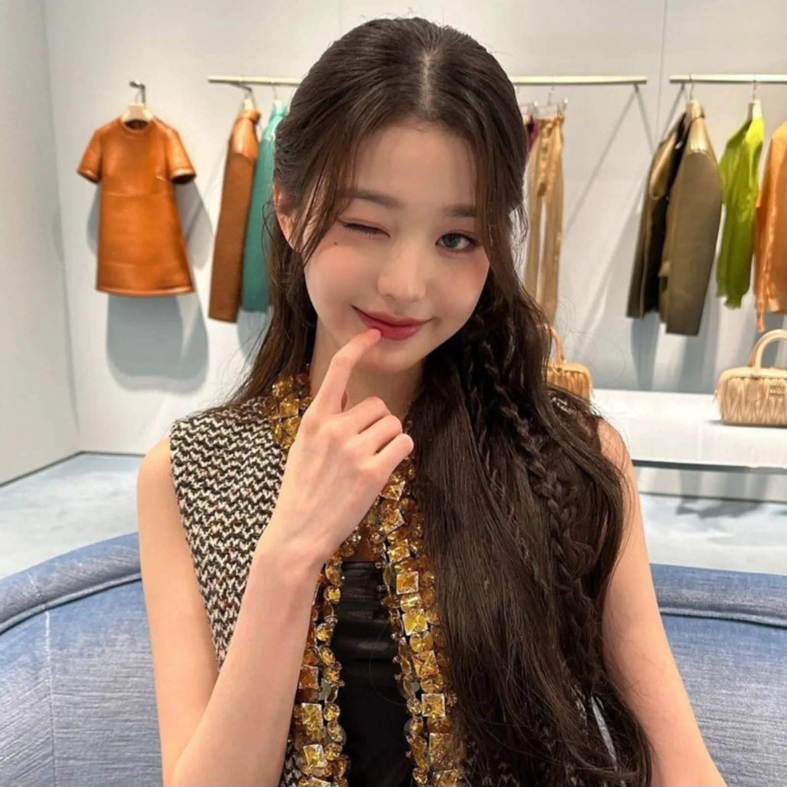 Tampil Playful dengan Gaya Rambut a la Jang Wonyoung 'IVE'