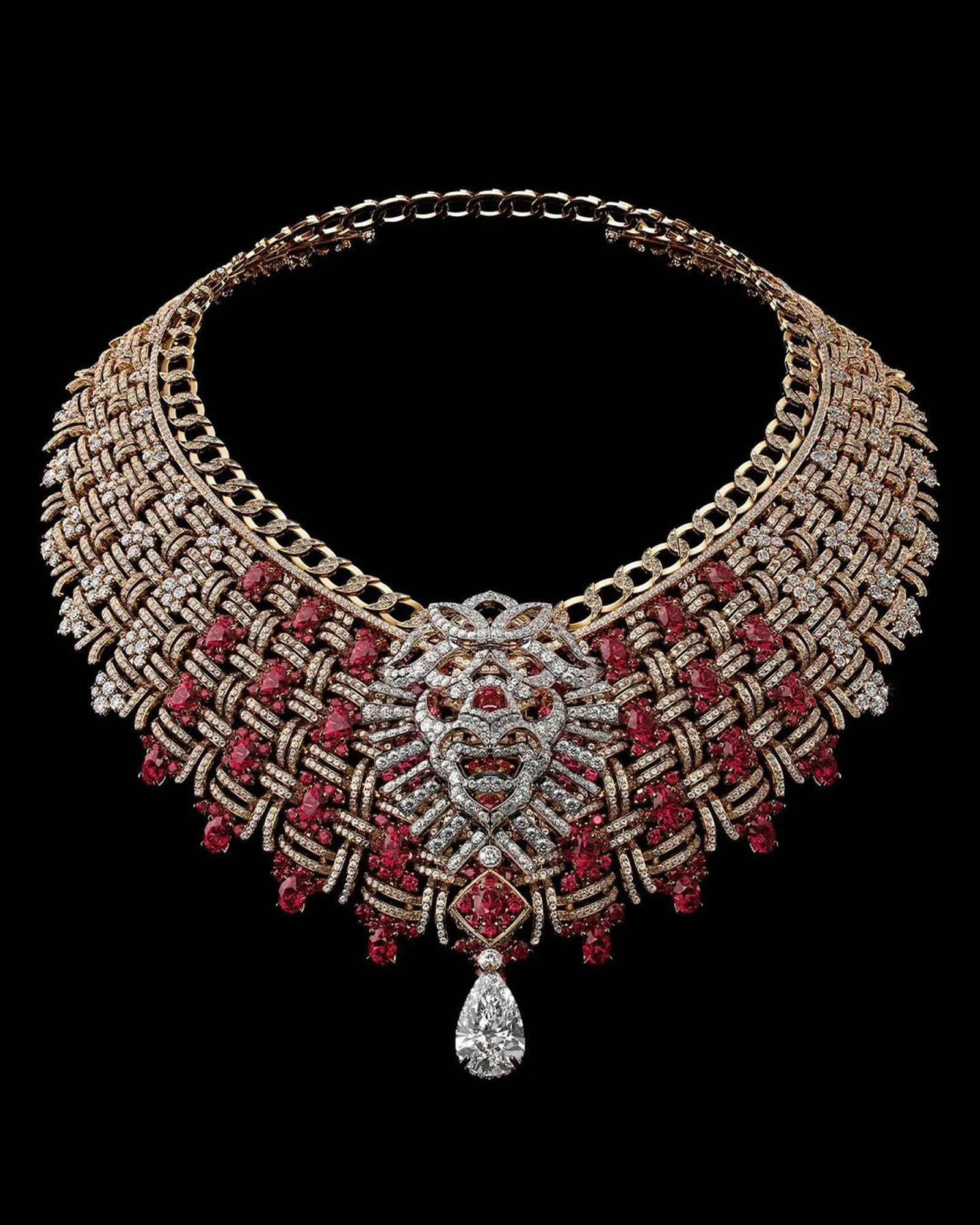 Chanel Rilis Koleksi High Jewelry Bertajuk 'Tweed De Chanel'