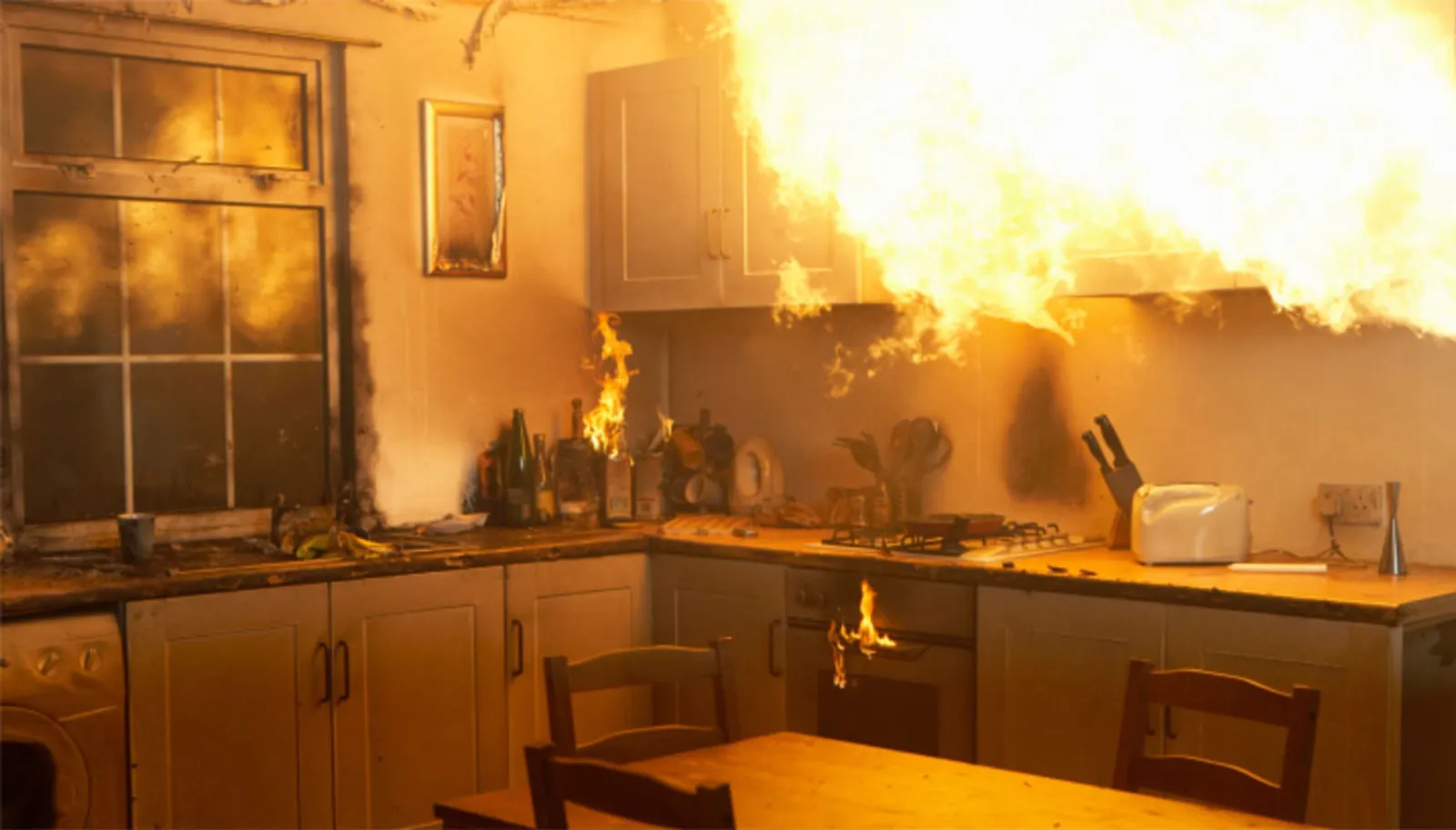7 Penyebab Kebakaran Rumah dan Cara Pencegahannya