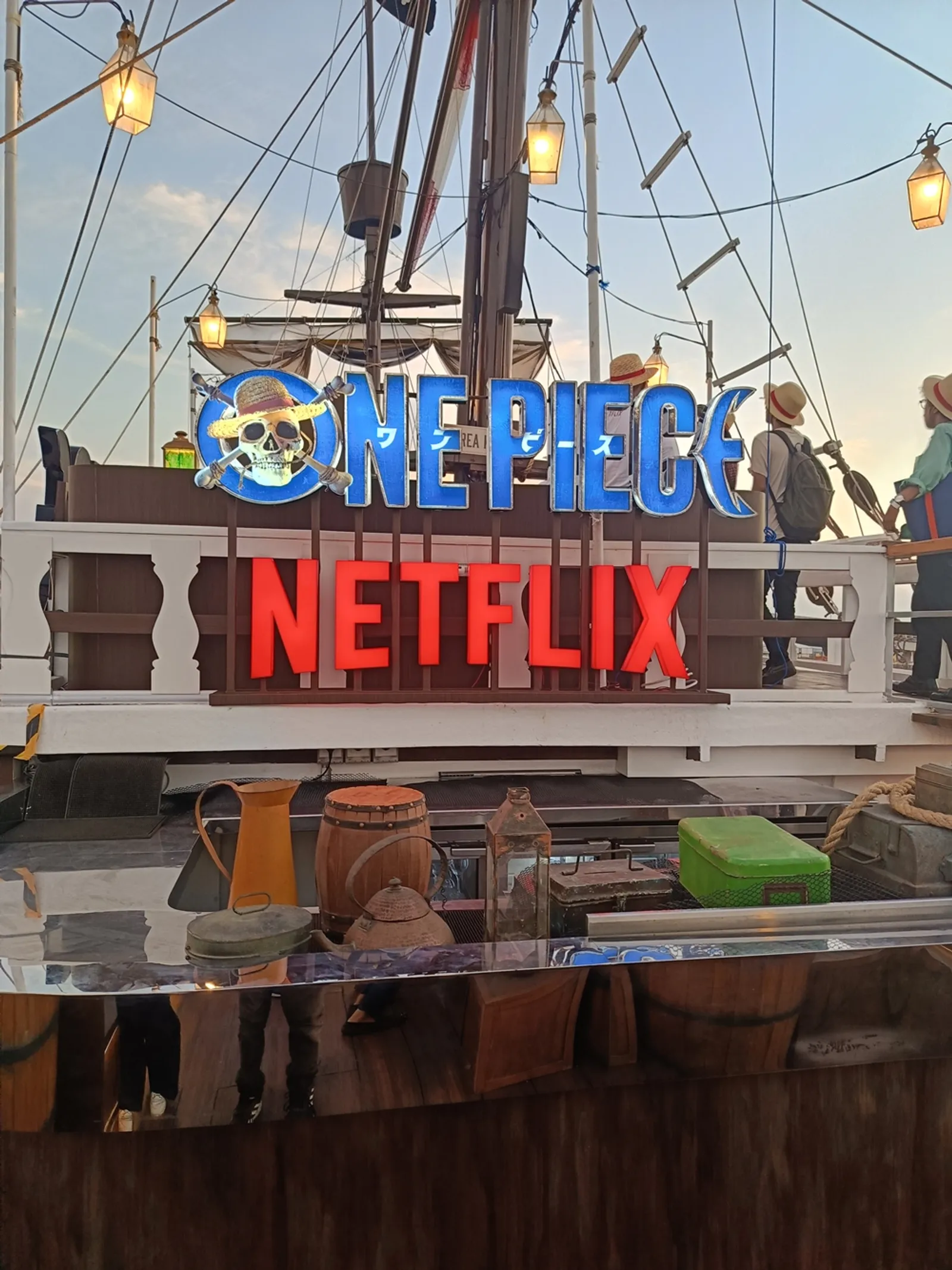 Jadi Bajak Laut Sehari di Kapal "Going Merry ONE PIECE" Netflix 