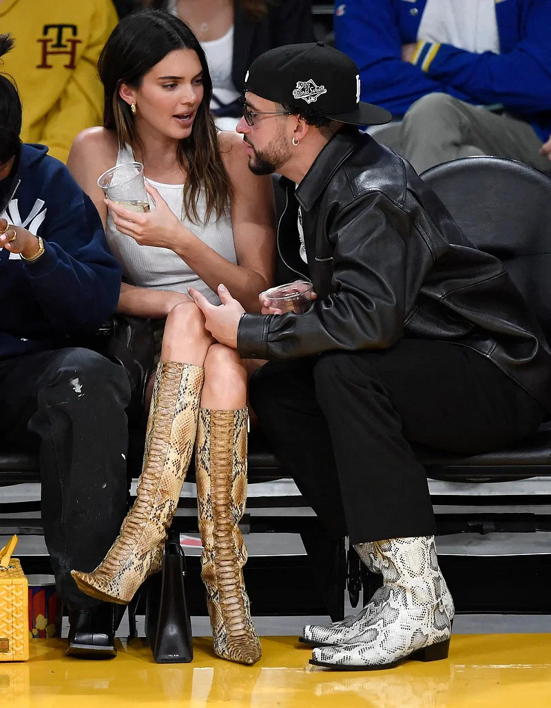 Deretan Gaya Outfit Ngedate Kendall Jenner dan Bad Bunny