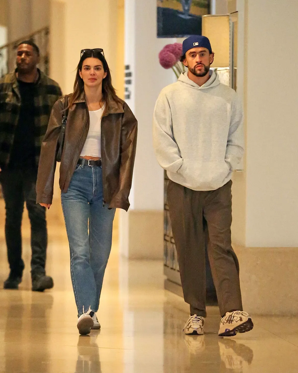 Deretan Gaya Outfit Ngedate Kendall Jenner dan Bad Bunny