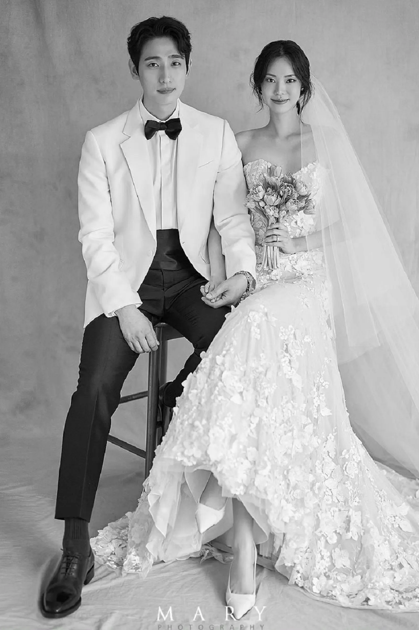 10 Potret Mesra Pernikahan dan Pre-Wedding Yoon Park & Kim Soo Bin