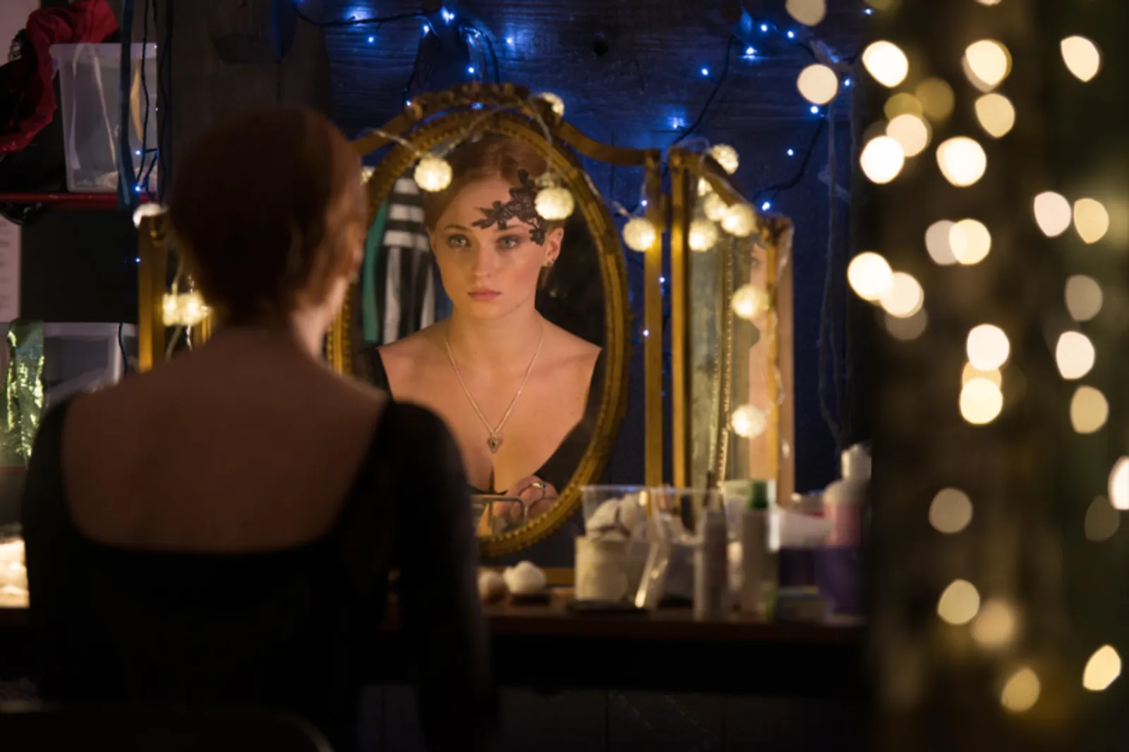 Diterpa Isu Cerai, Ini 6 Film dan Serial yang Dibintangi Sophie Turner