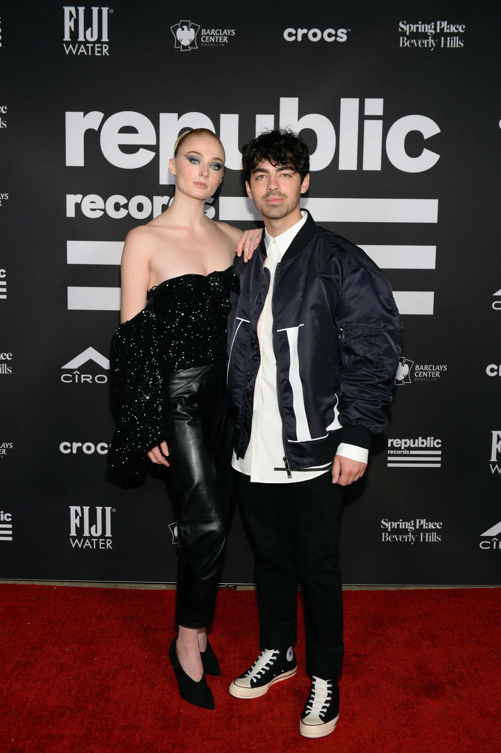 Gaya Serasi Sophie Turner & Joe Jonas di Karpet Merah Sebelum Bercerai