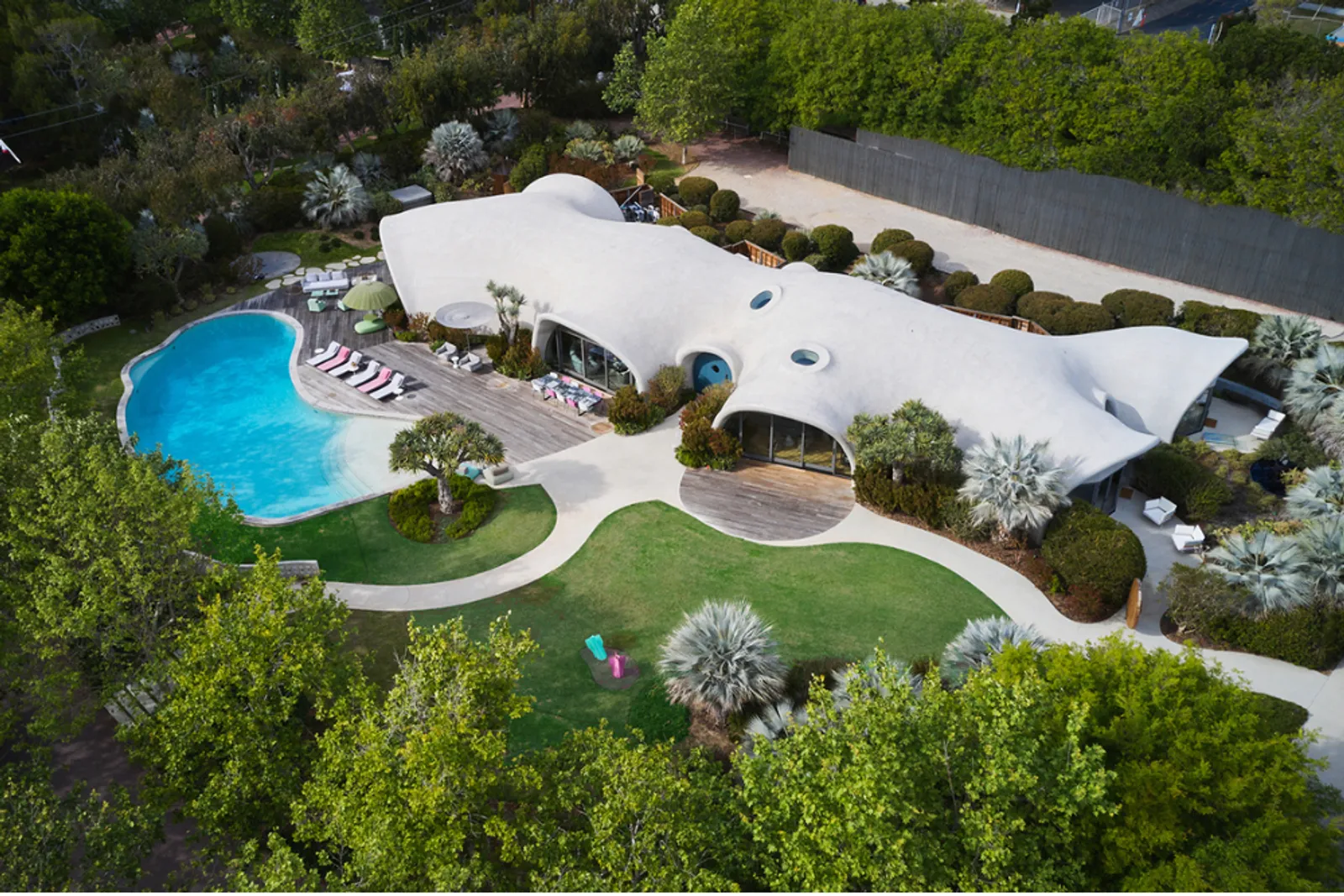 Intip Keunikan Rumah Robert Downey Jr., Inovasi dalam Arsitektur