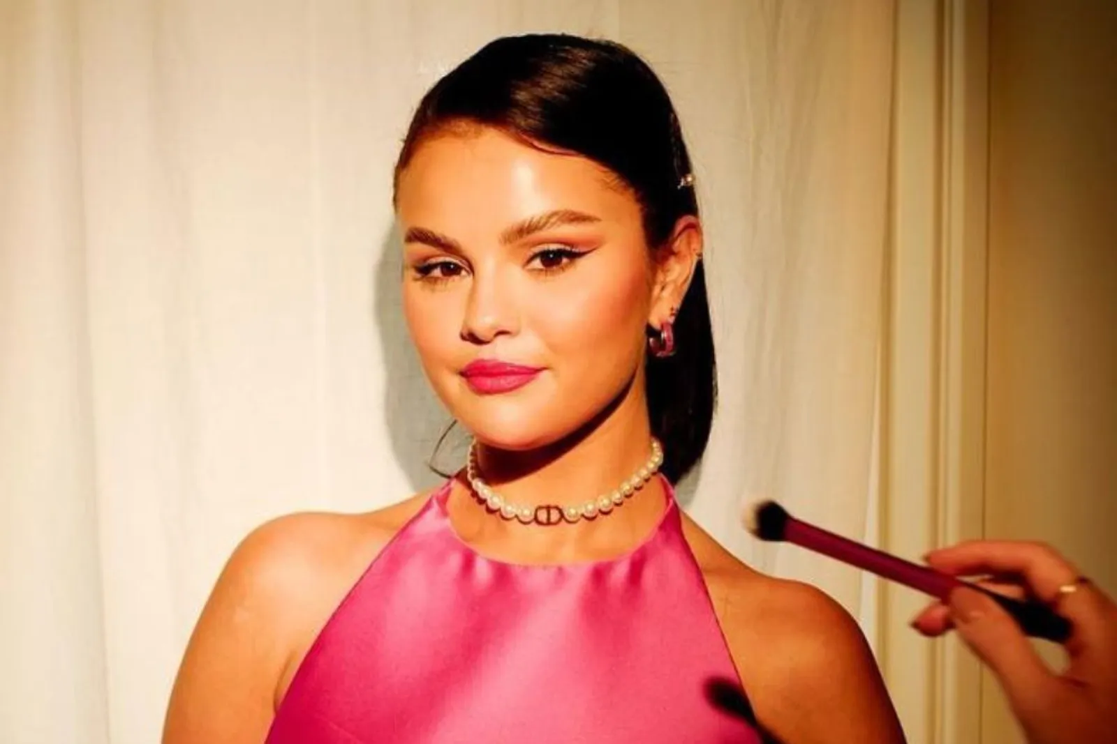 Ragam Riasan Glamour A la Selena Gomez