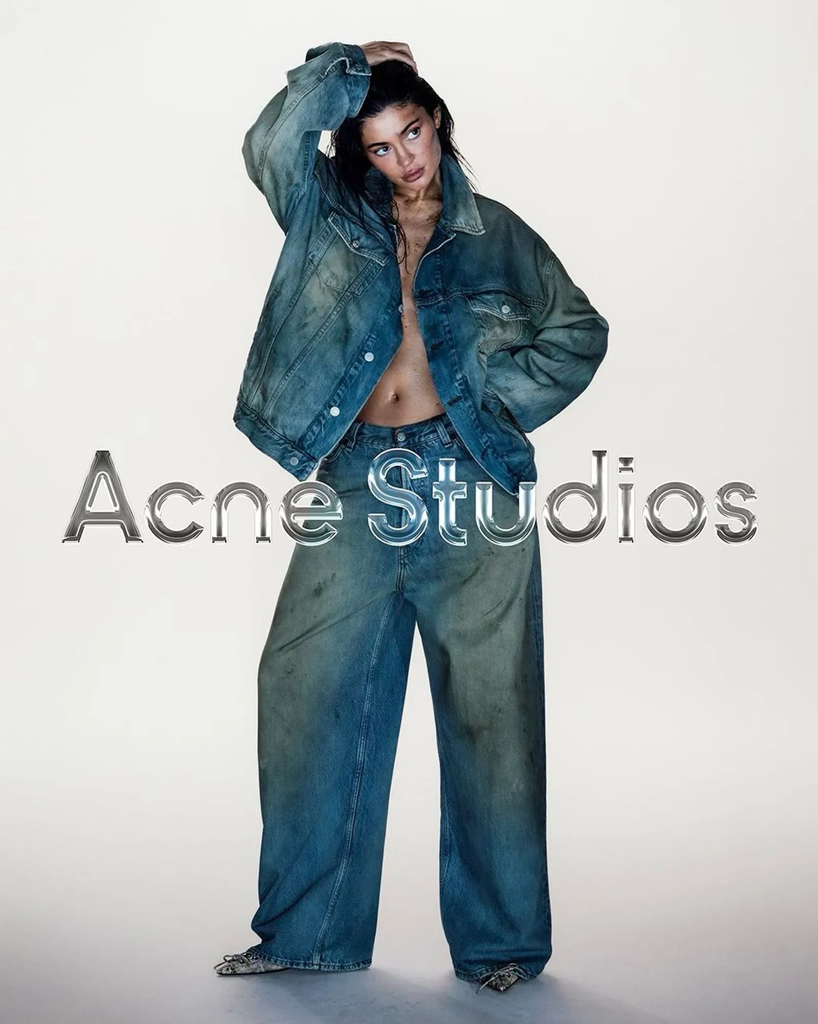 Kylie Jenner Dipilih Jadi Wajah Campaign Terbaru Acne Studios