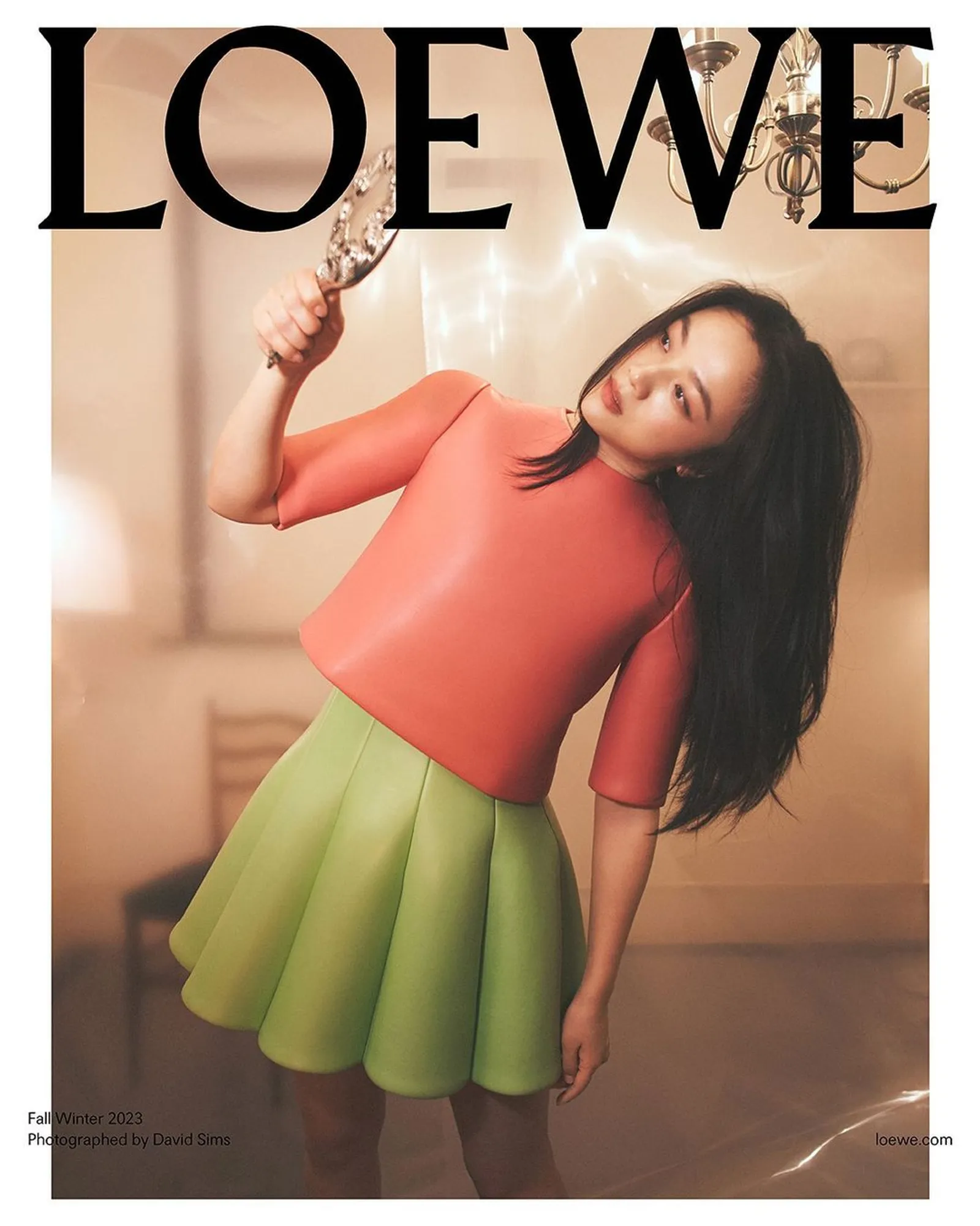 Loewe Rilis Campaign Fall 2023 Dibintangi Taylor Russel dan Tang Wei