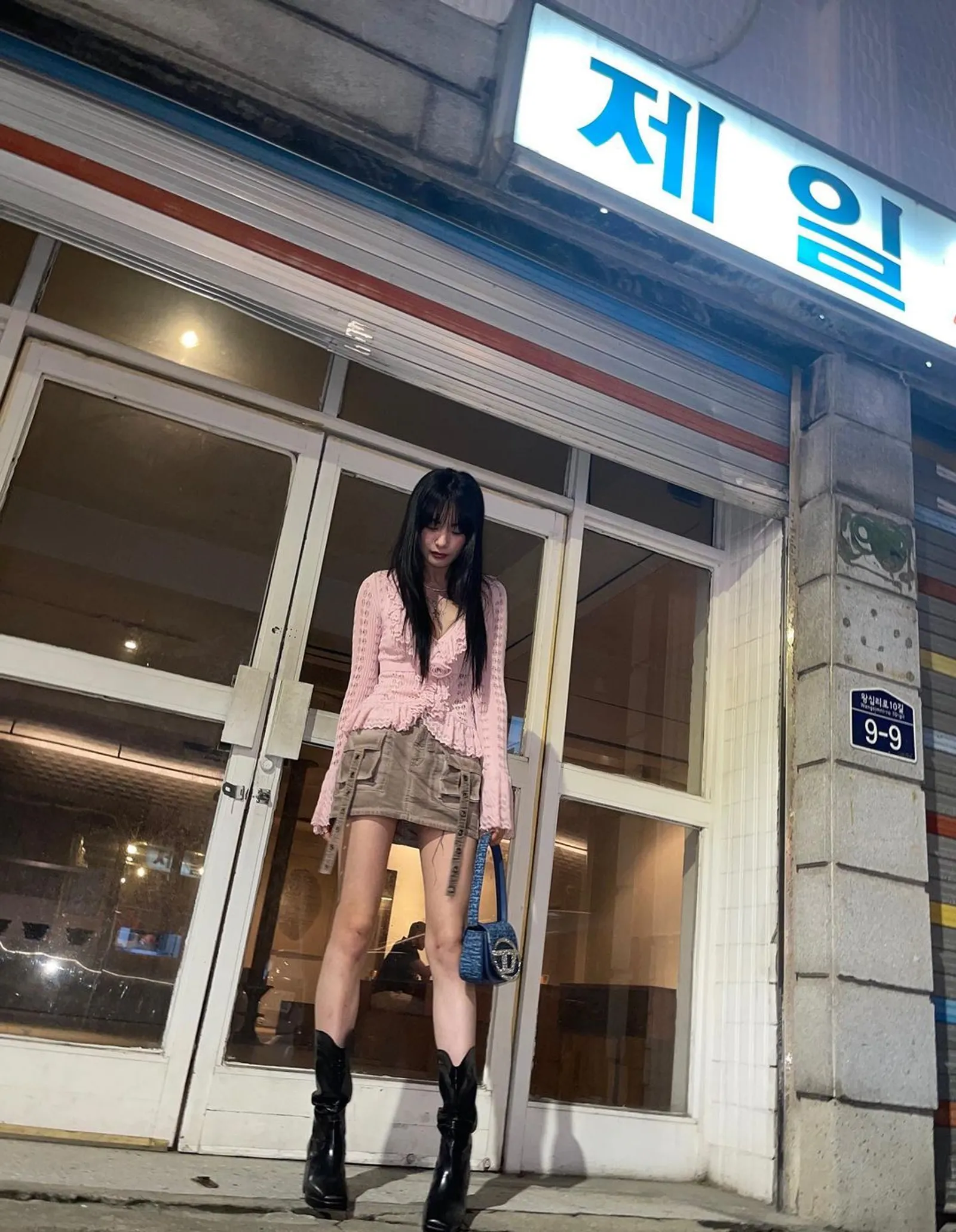 Inspirasi OOTD dari Nana, Pemeran Drama Korea 'Mask Girl'