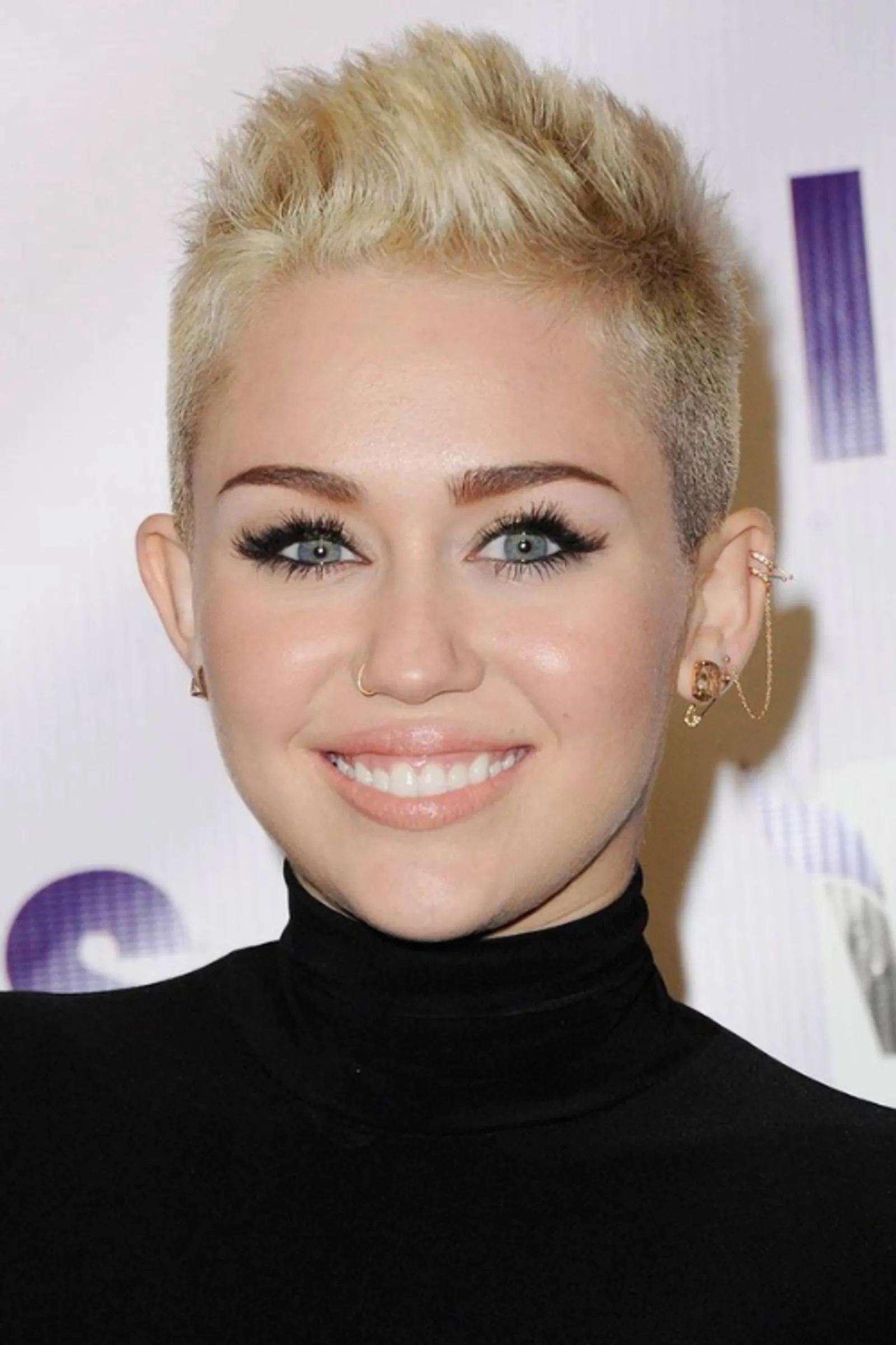 Berbagai Gaya Rambut Miley Cyrus yang Patut Dicoba