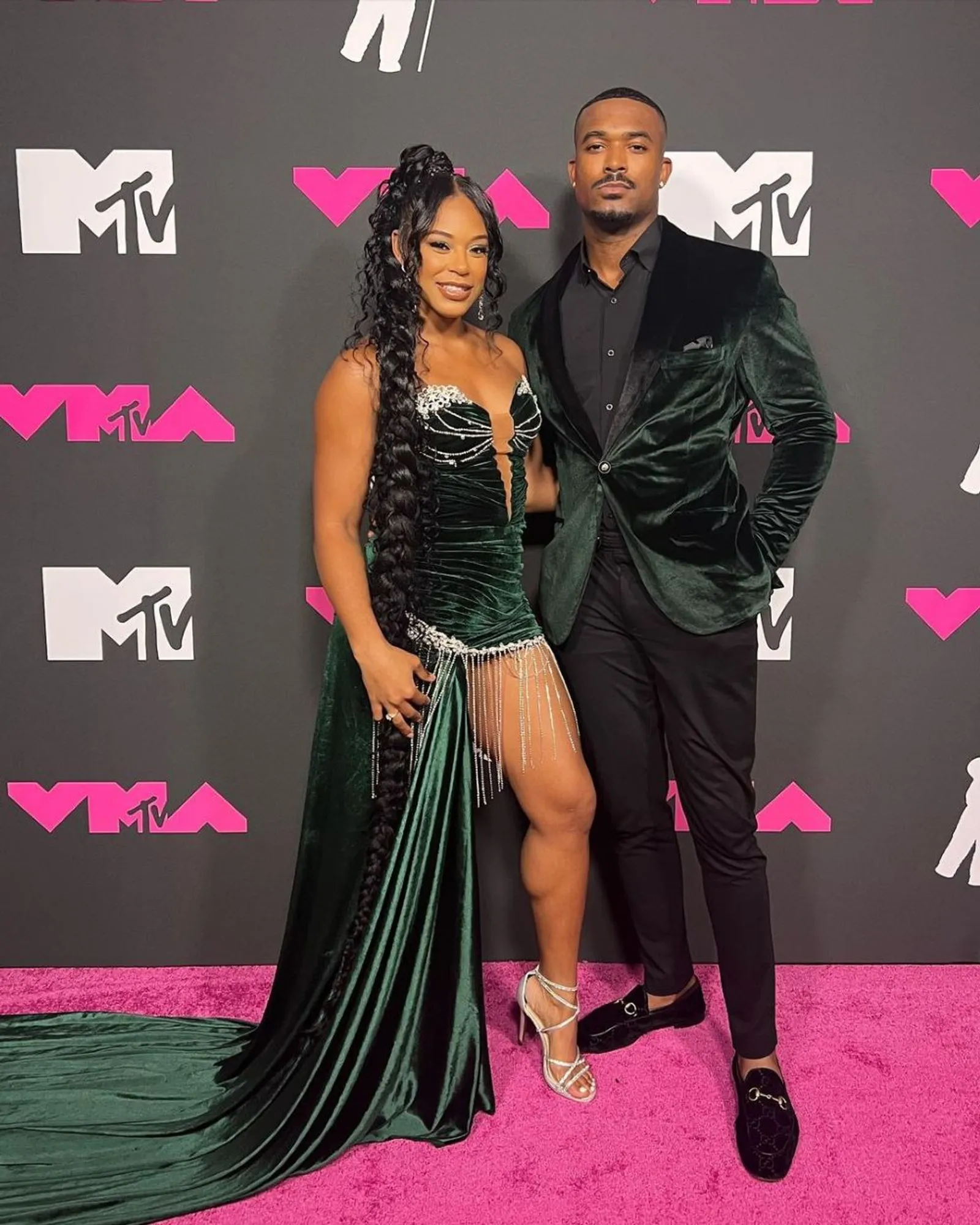 10 Pasangan Seleb Hollywood yang Hadir di Red Carpet MTV VMA 2023