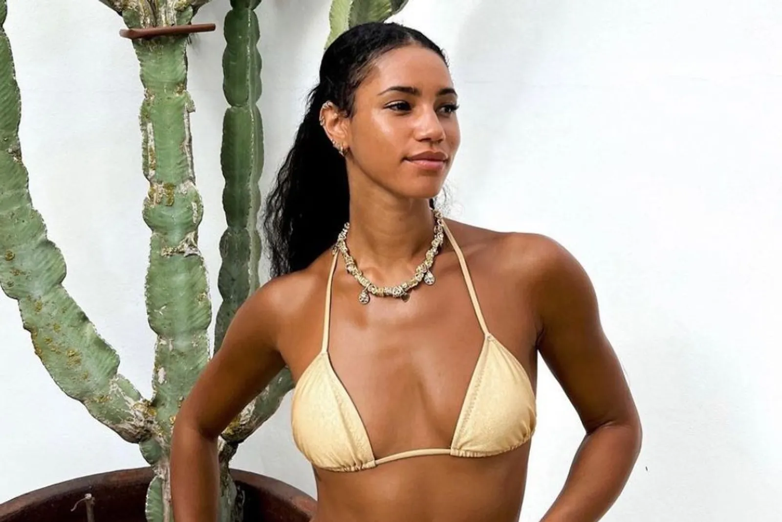 Manis Pesona Vick Hope, Istri Calvin Harris yang Juga Penyiar Radio 