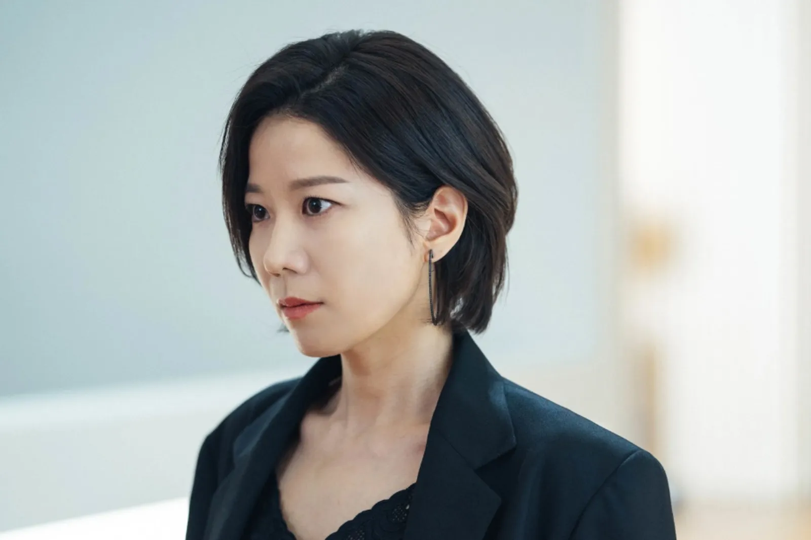 4 Film & Serial Drama Populer yang Pernah Dibintangi Jeon Hye Jin