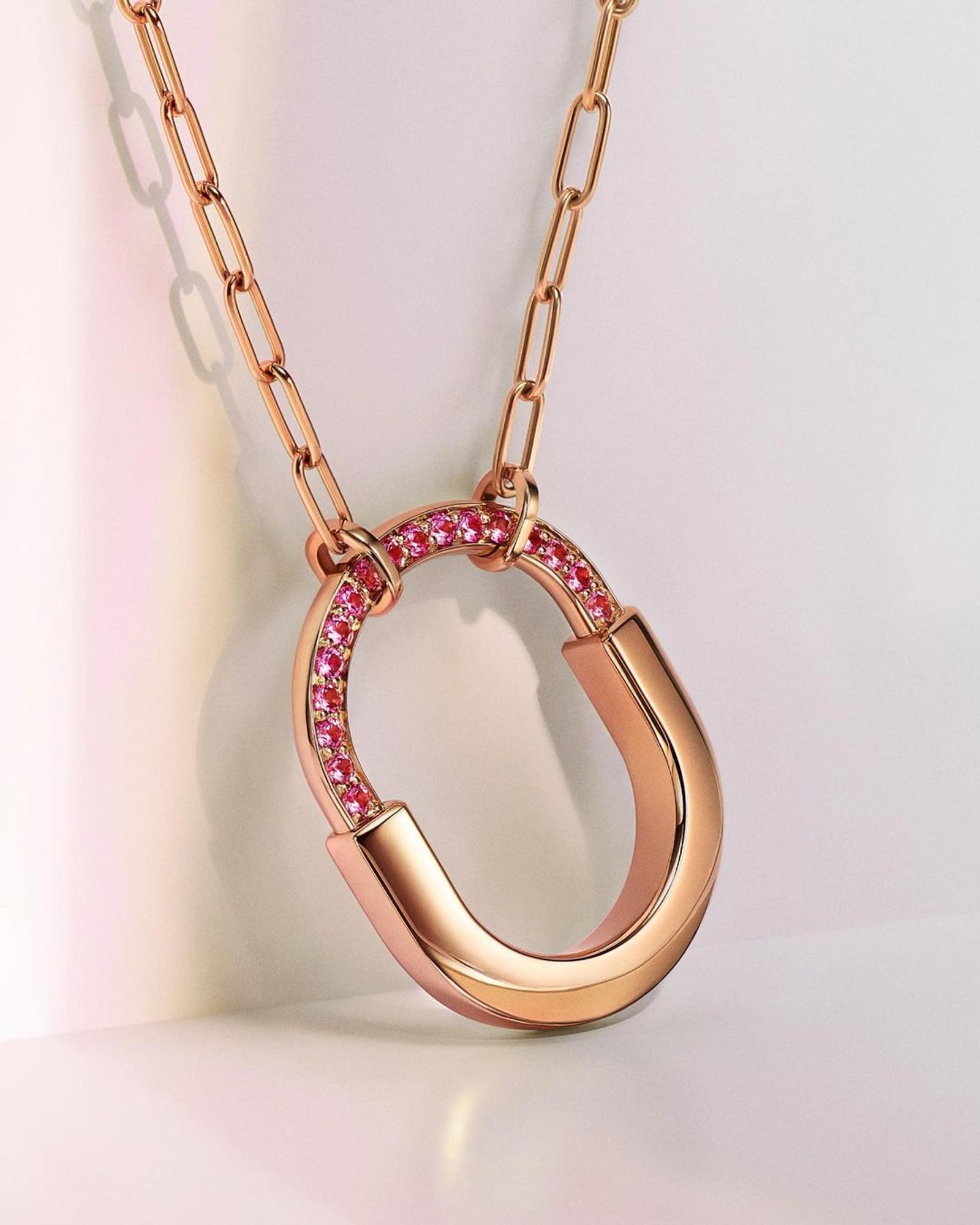 Tiffany & Co. Rilis Koleksi Kolaborasi Pertama dengan Rosé 'BLACKPINK'