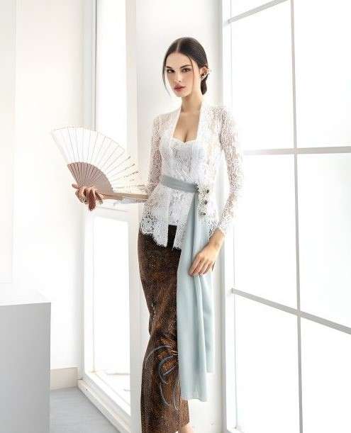 10 Model Kebaya Bali Modern Remaja Yang Elegan Dan Modis