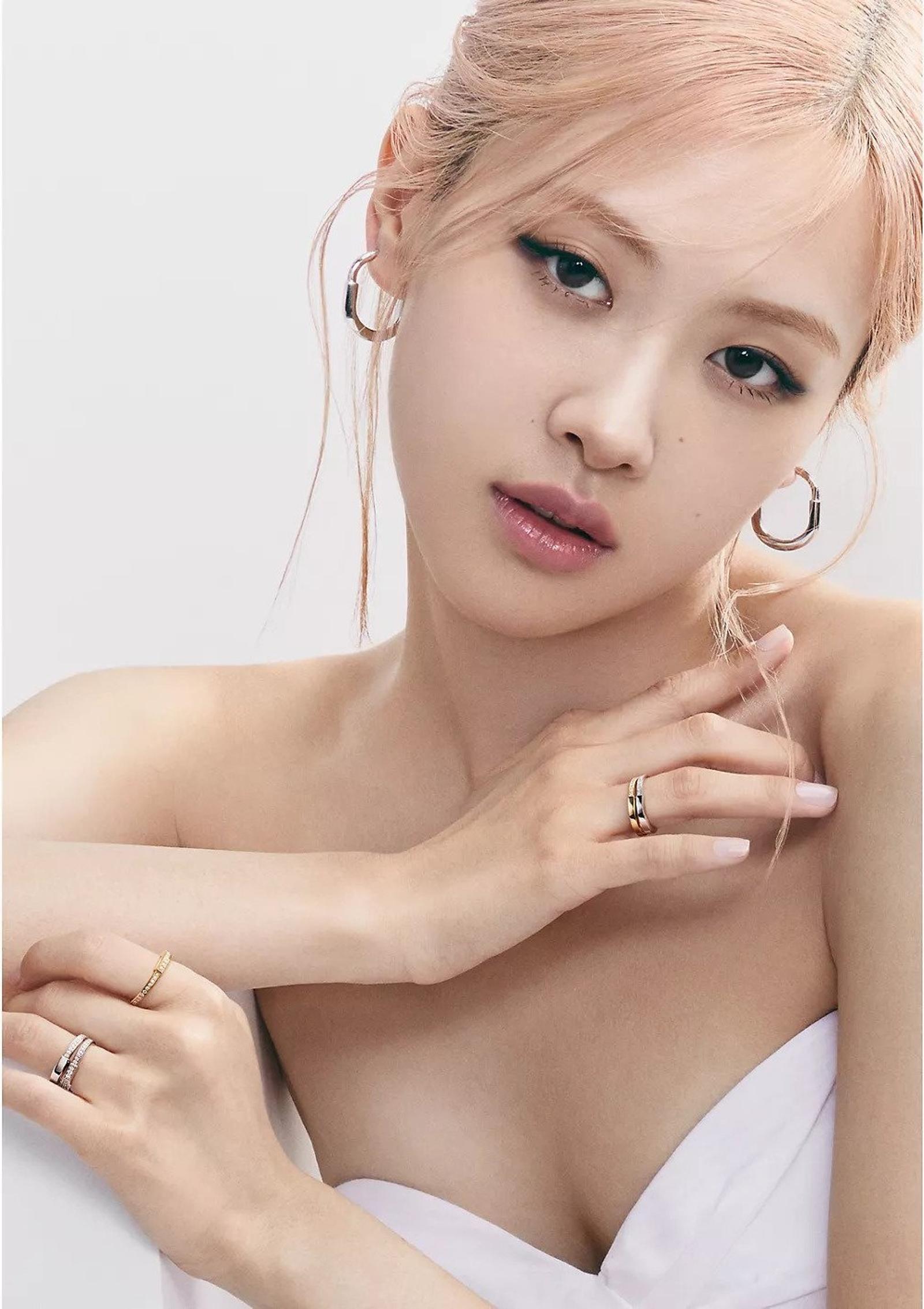 Tiffany & Co. Rilis Koleksi Kolaborasi Pertama dengan Rosé 'BLACKPINK'