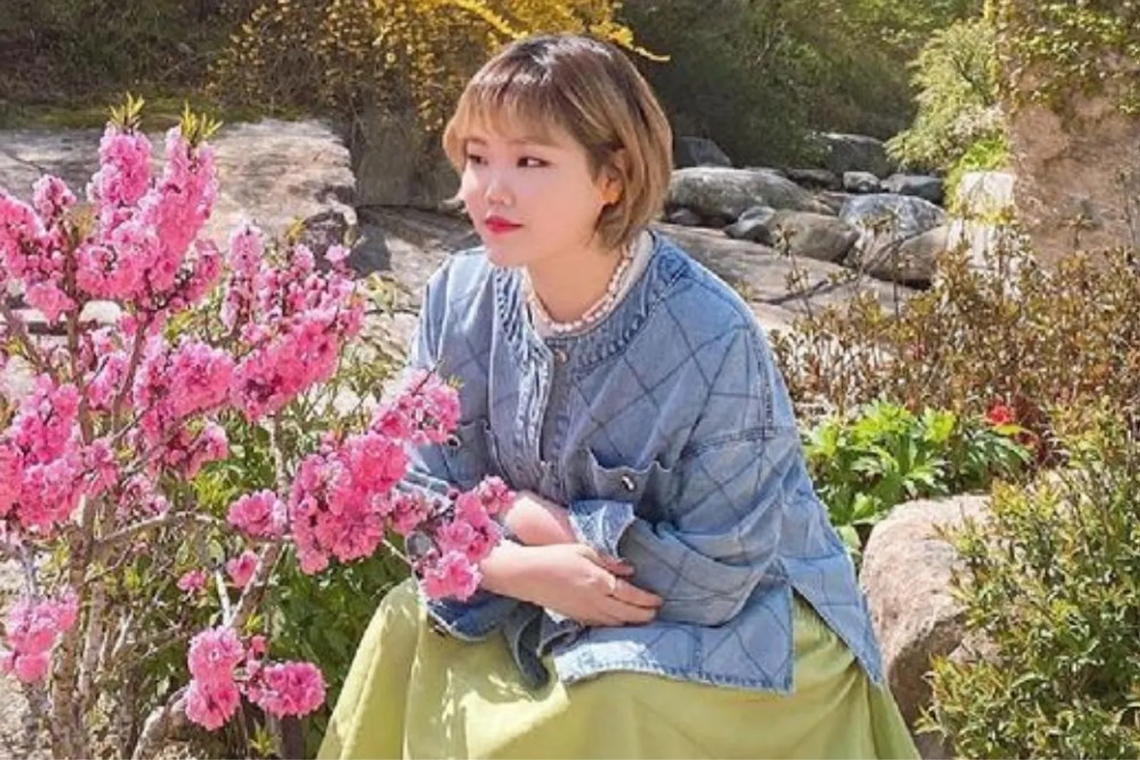 Bersuara Emas, Intip Potret Gemas Lee Suhyun 'AKMU'