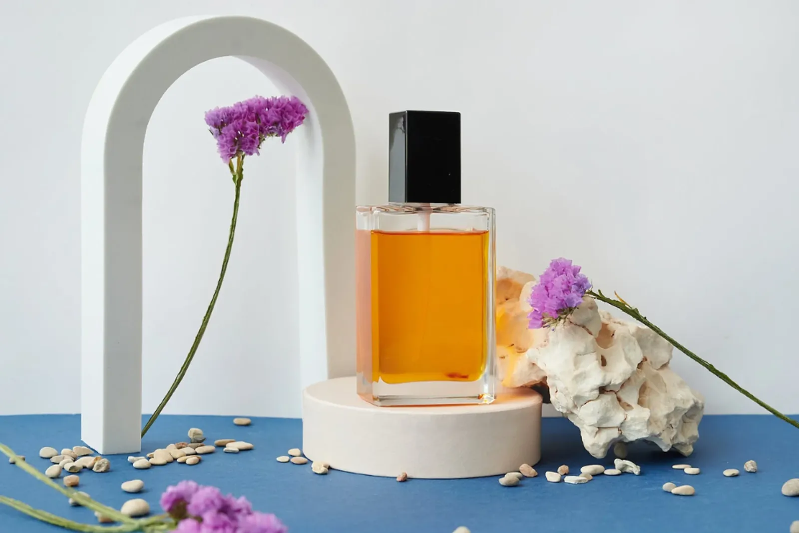5 Rekomendasi Parfum Aroma Teh yang Kalem dan Menyegarkan