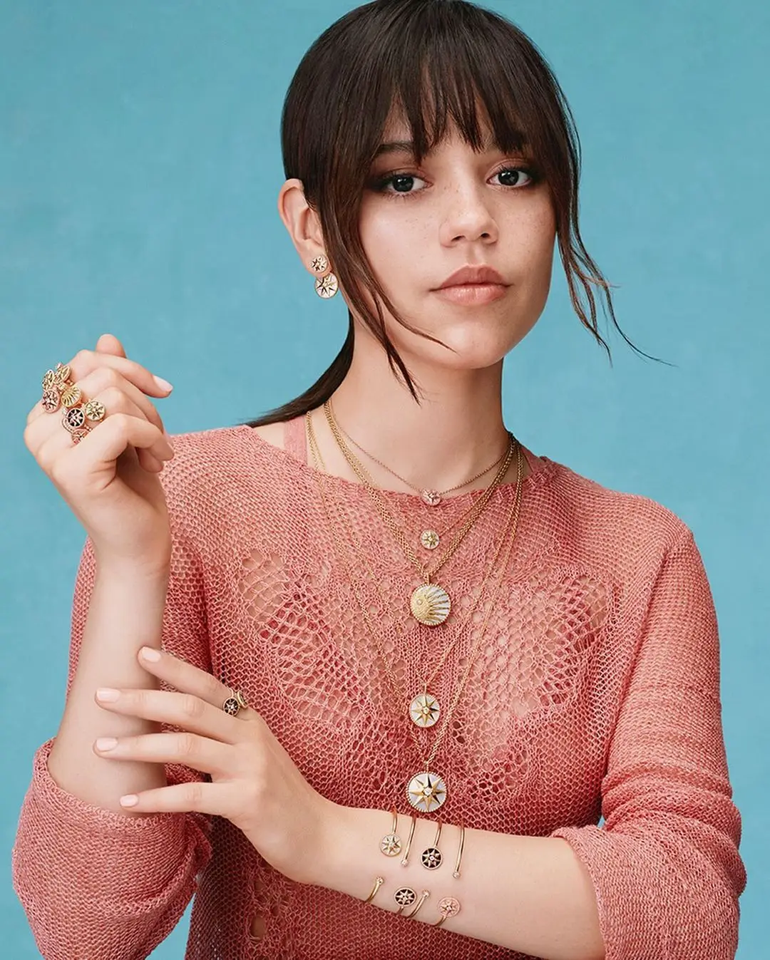 Haerin ‘NewJeans’ dan Jenna Ortega Bintangi Campaign Dior Joaillerie